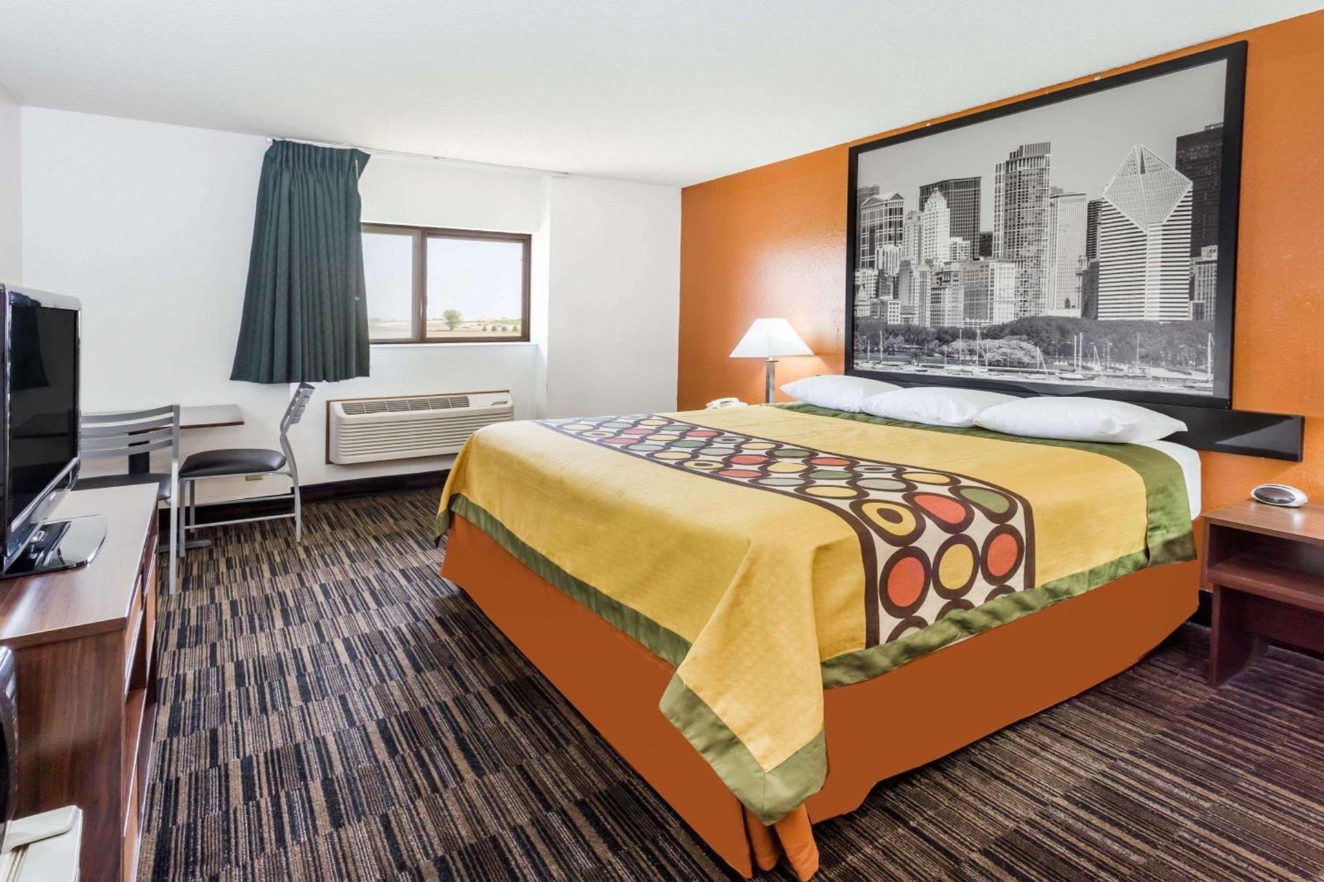 Super 8 by Wyndham Dixon photo 22