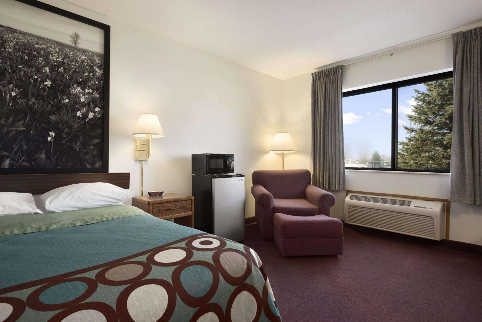 Super 8 by Wyndham Danville photo 30