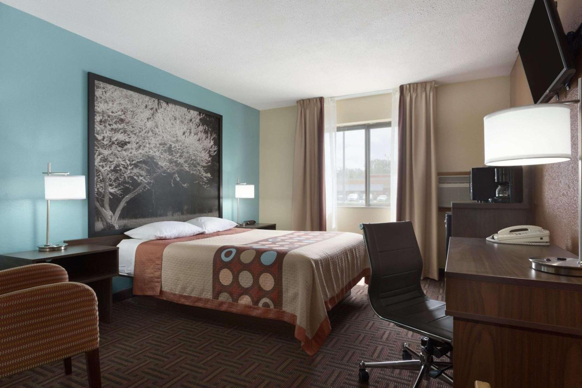 Super 8 by Wyndham Mount Vernon, IL photo 4