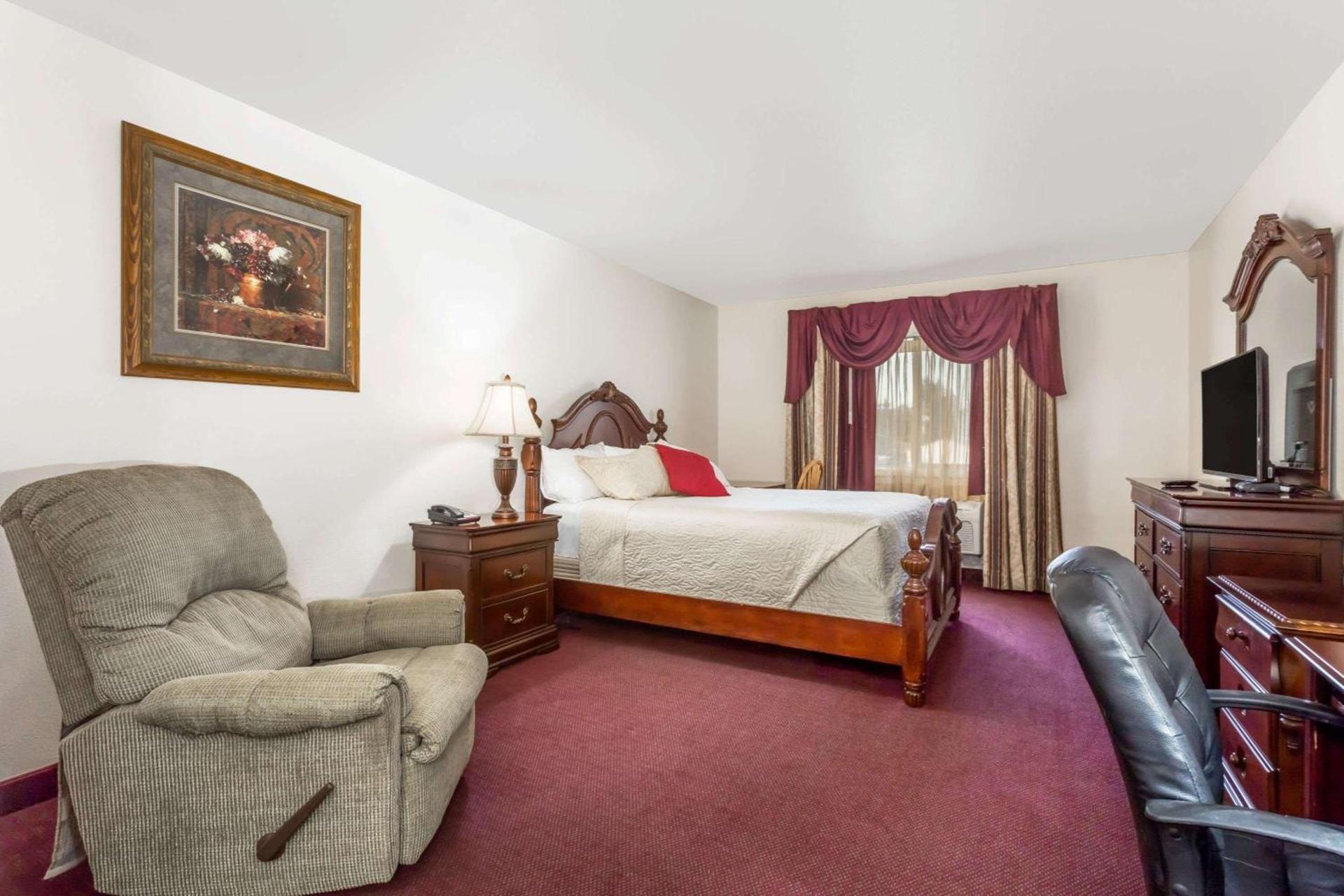 Super 8 by Wyndham Rexburg photo 5