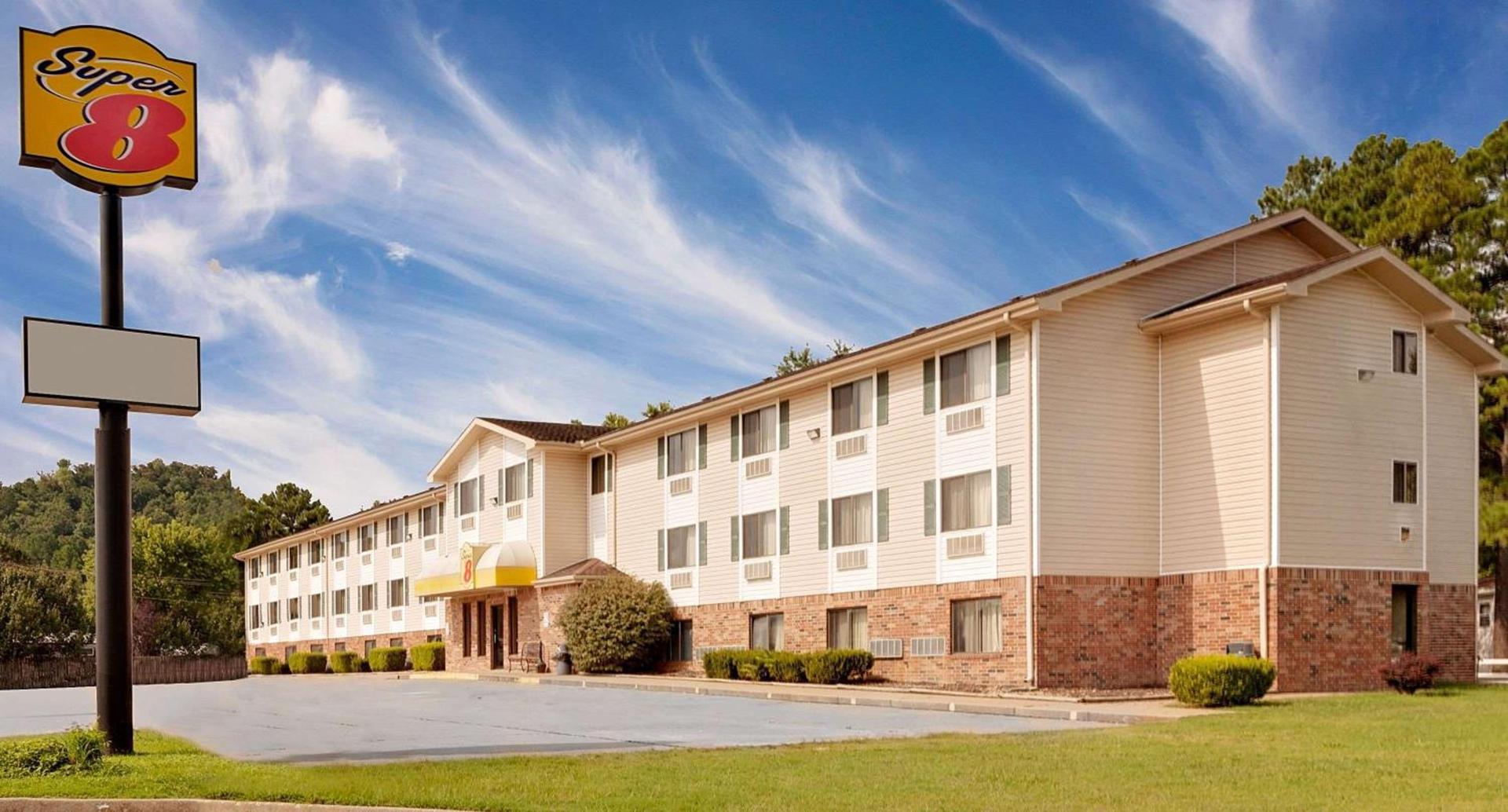 Super 8 by Wyndham Fayetteville — hotel in Fayetteville