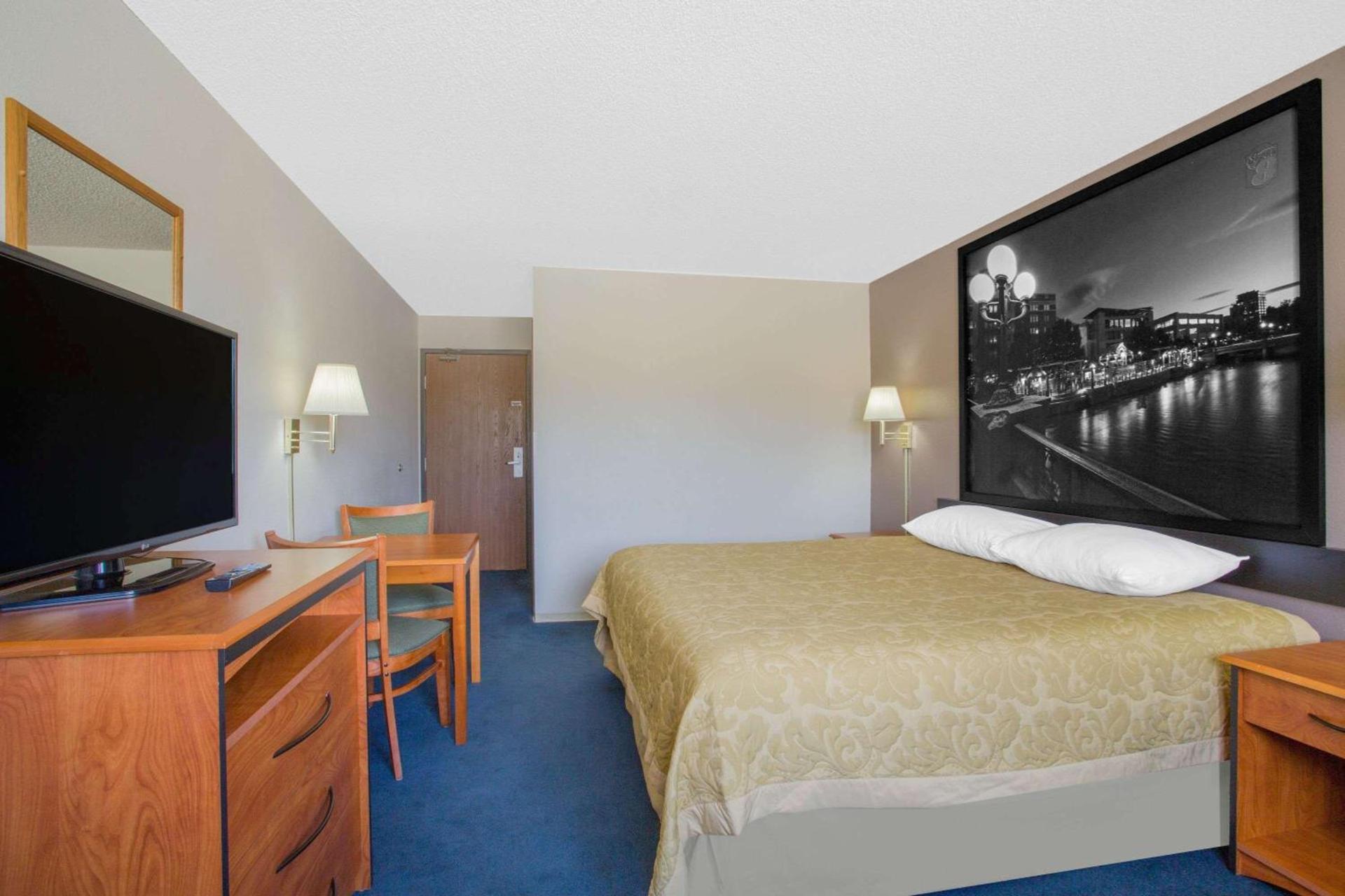 Super 8 by Wyndham Winnemucca NV photo 13