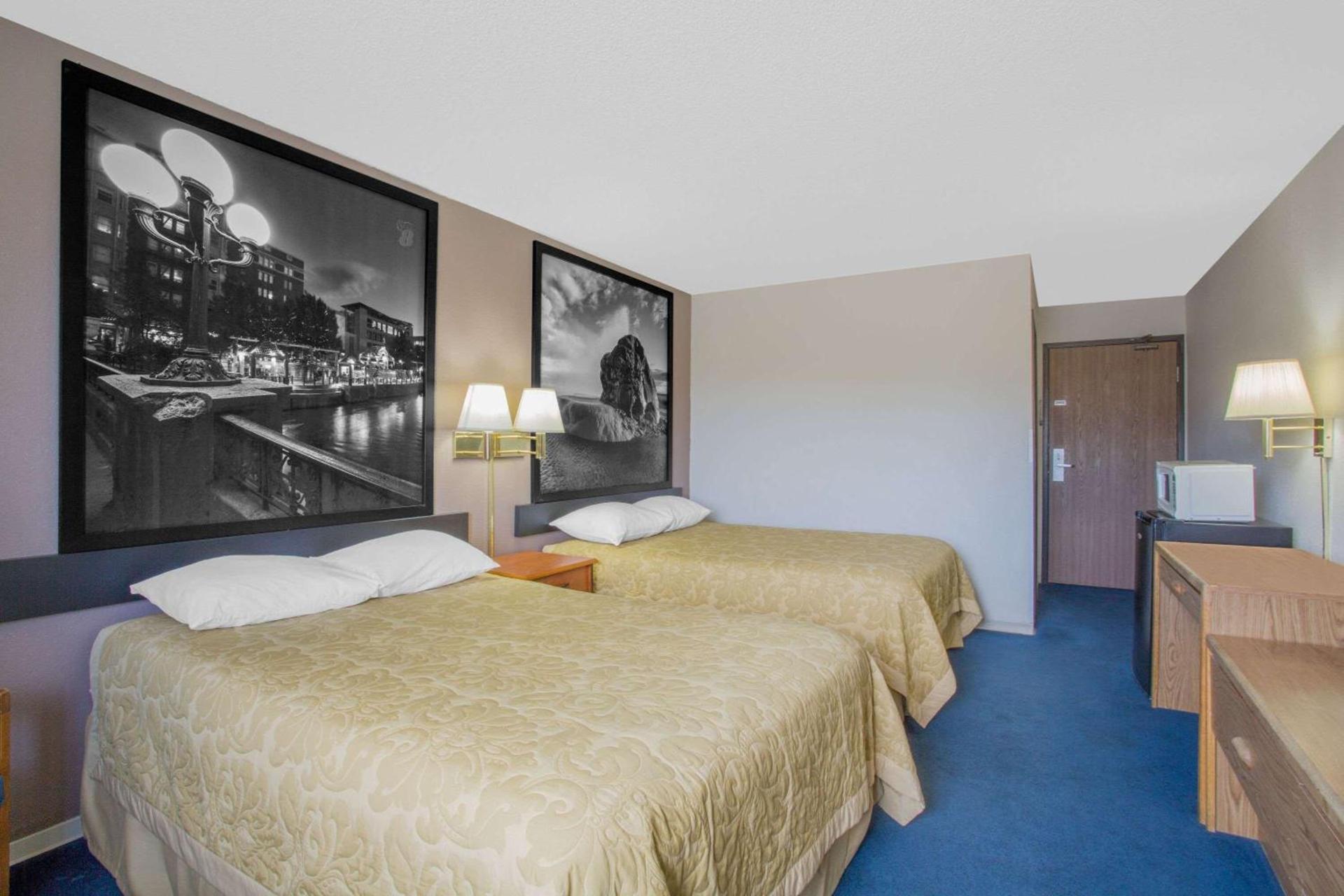 Super 8 by Wyndham Winnemucca NV photo 9
