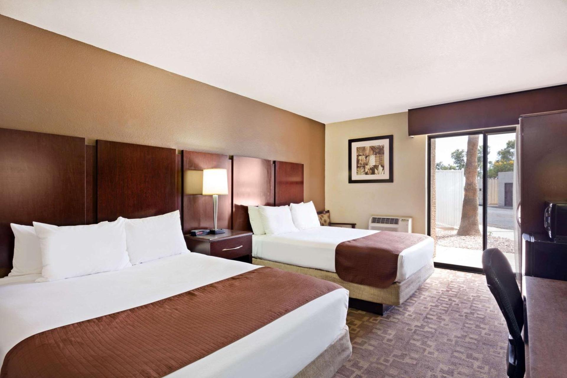 Rodeway Inn & Suites Chandler - Phoenix South I-10 photo 11