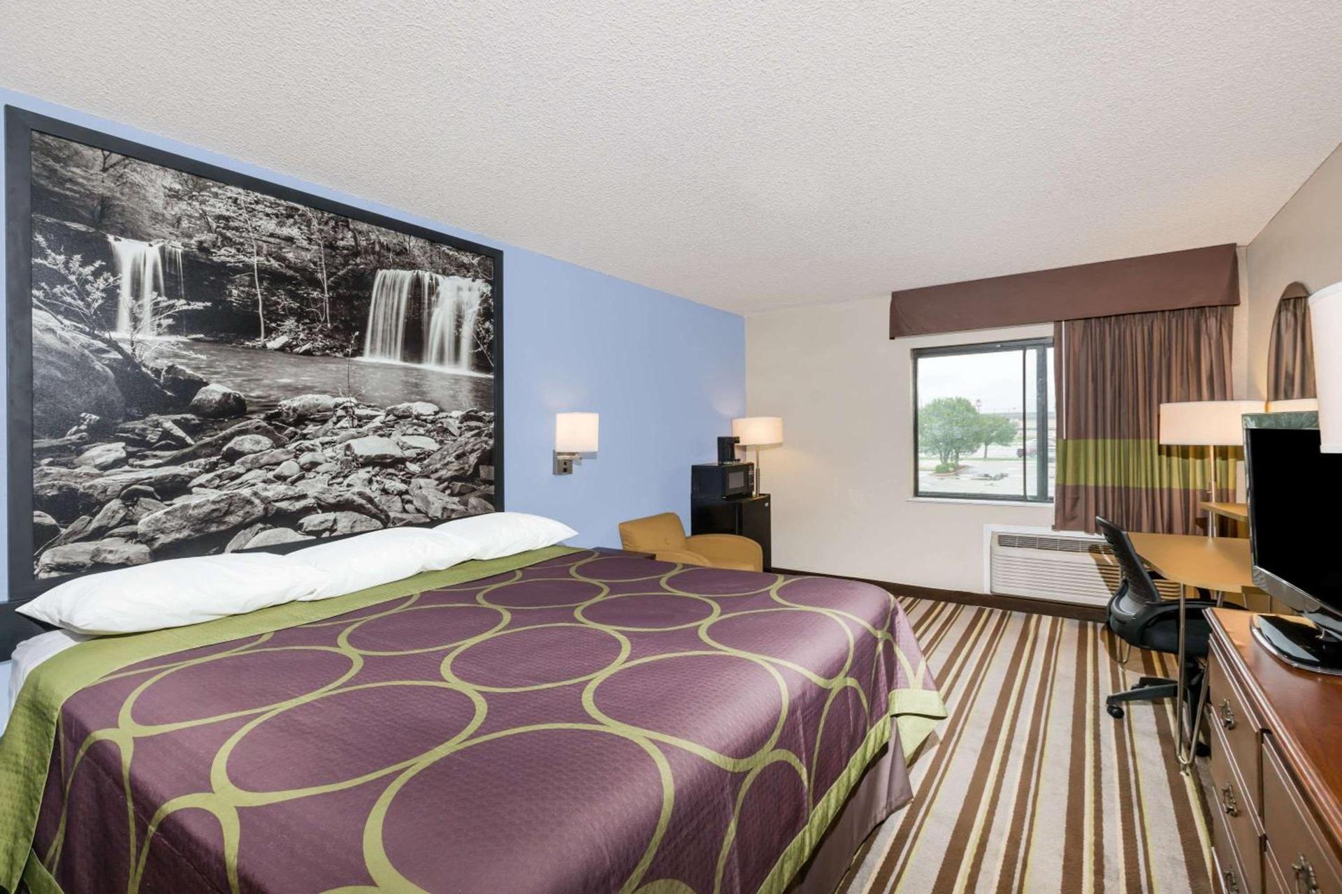 Super 8 by Wyndham Jonesboro photo 9