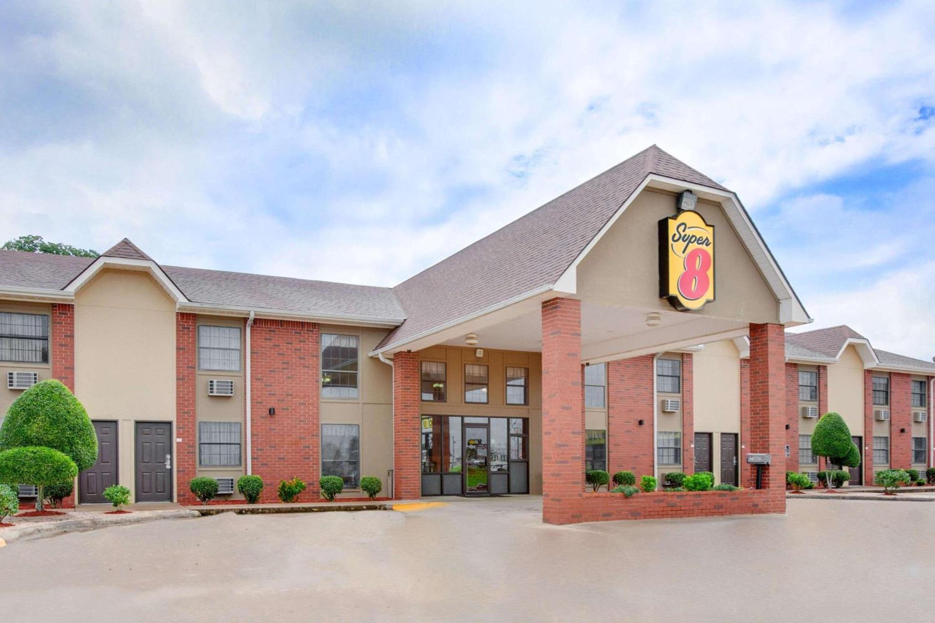 Super 8 by Wyndham Morrilton photo 2