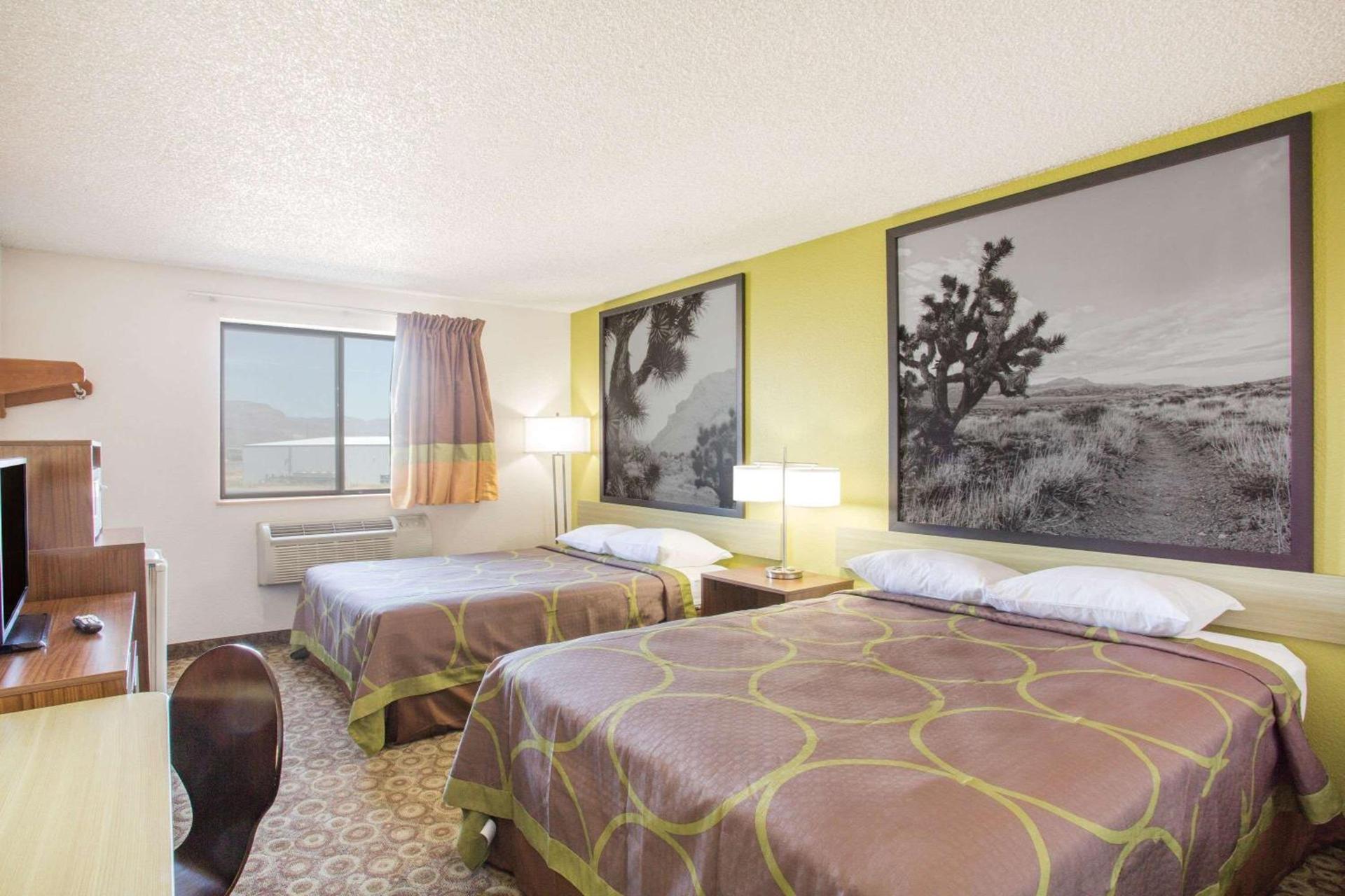Super 8 by Wyndham Kingman photo 6