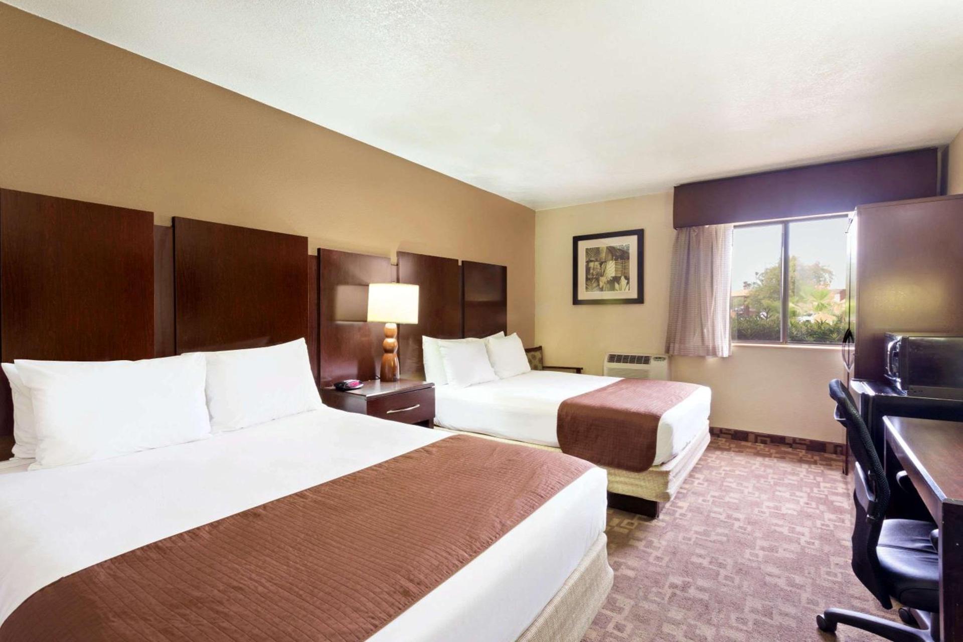 Rodeway Inn & Suites Chandler - Phoenix South I-10 photo 6