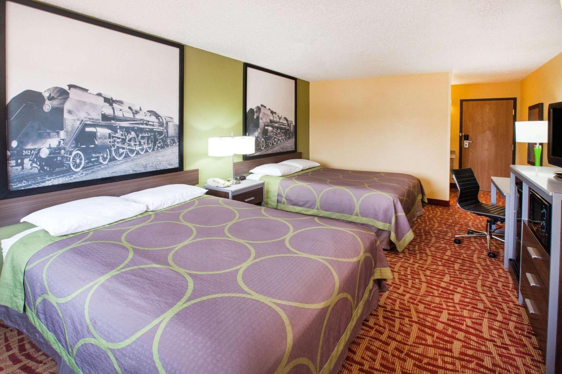 Super 8 by Wyndham Van Buren/Ft. Smith Area photo 5