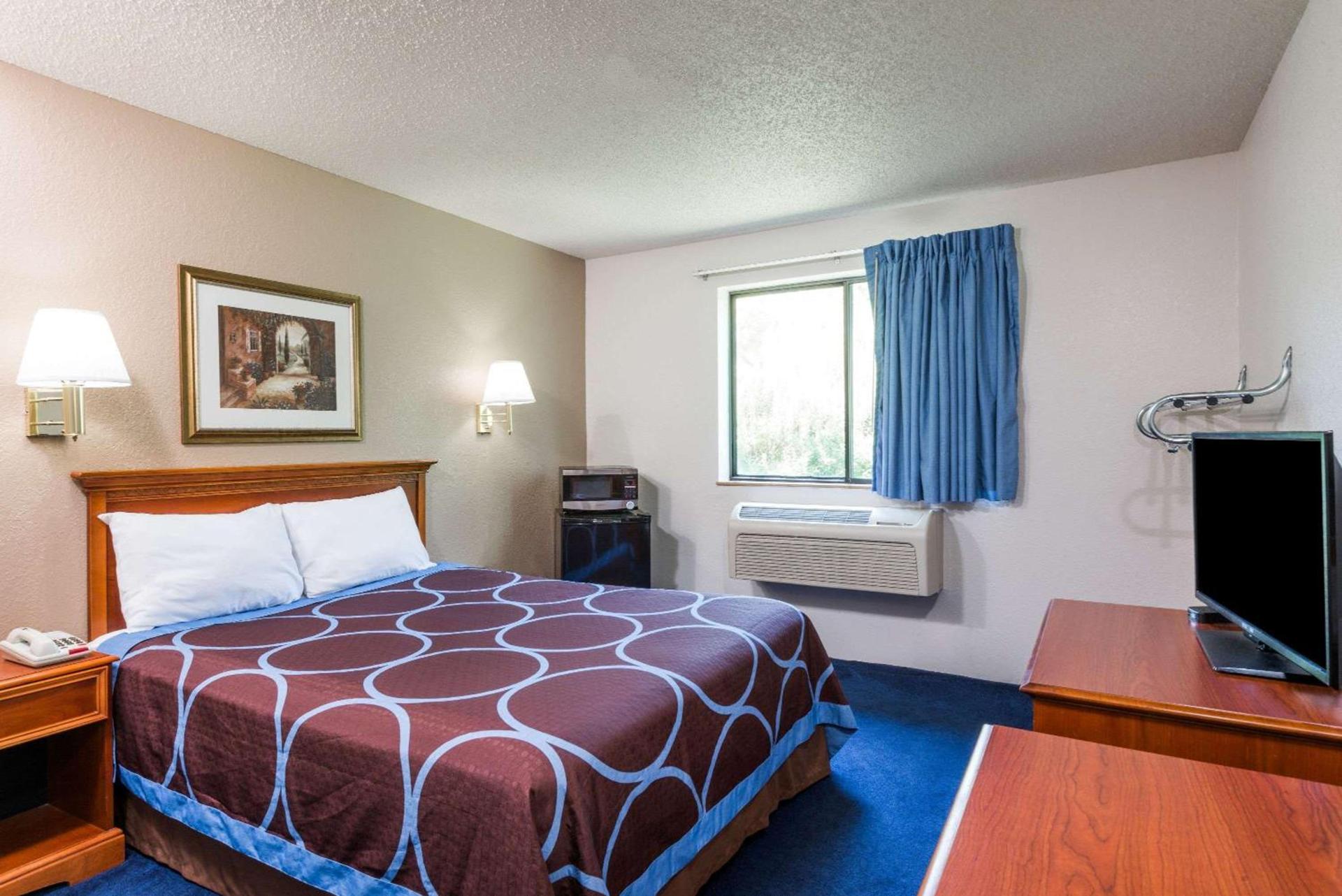 Rodeway Inn Delmont photo 6