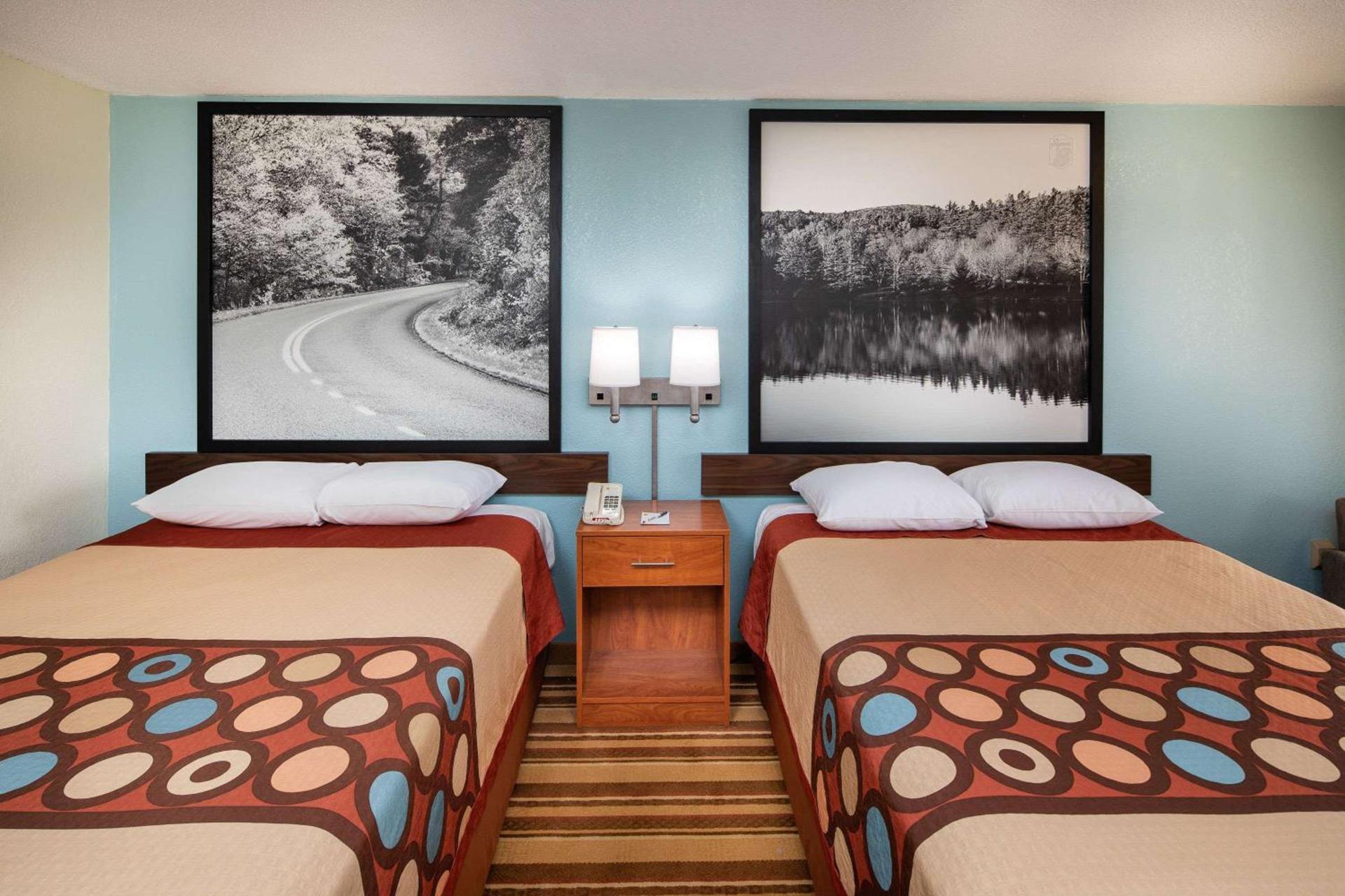 Super 8 by Wyndham Burlington NC photo 23