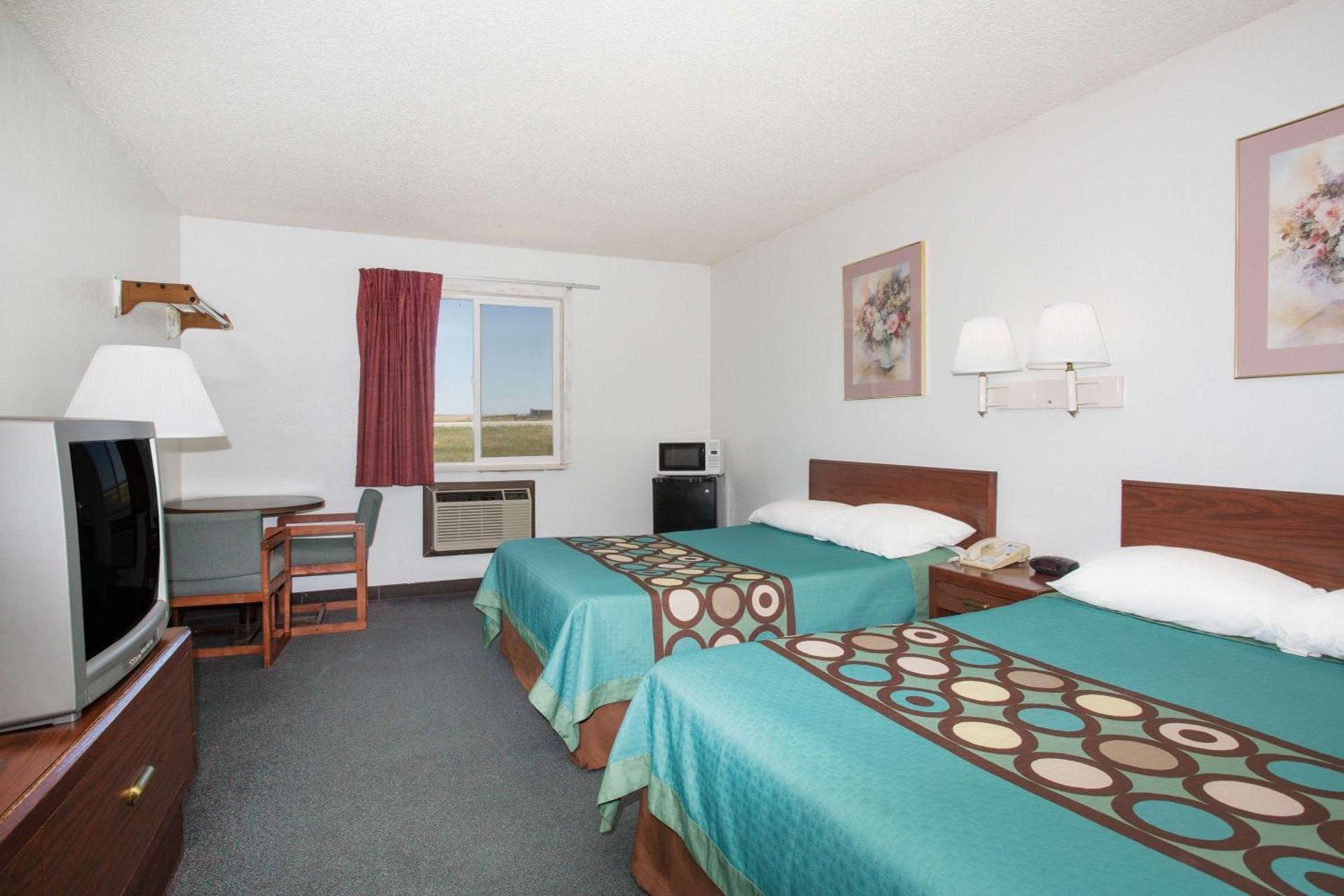 Super 8 by Wyndham Limon photo 11