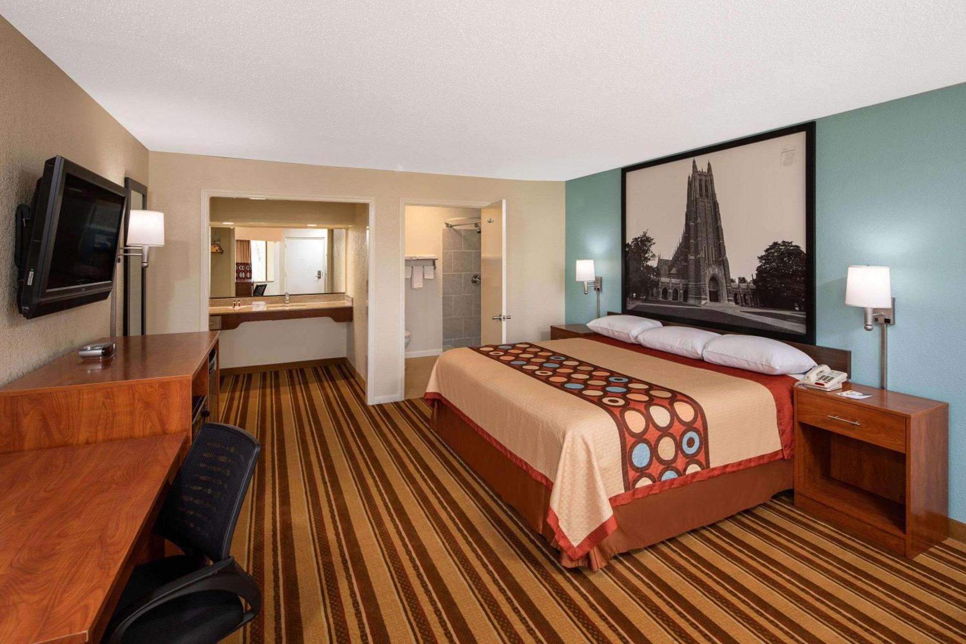 Super 8 by Wyndham Burlington NC photo 25