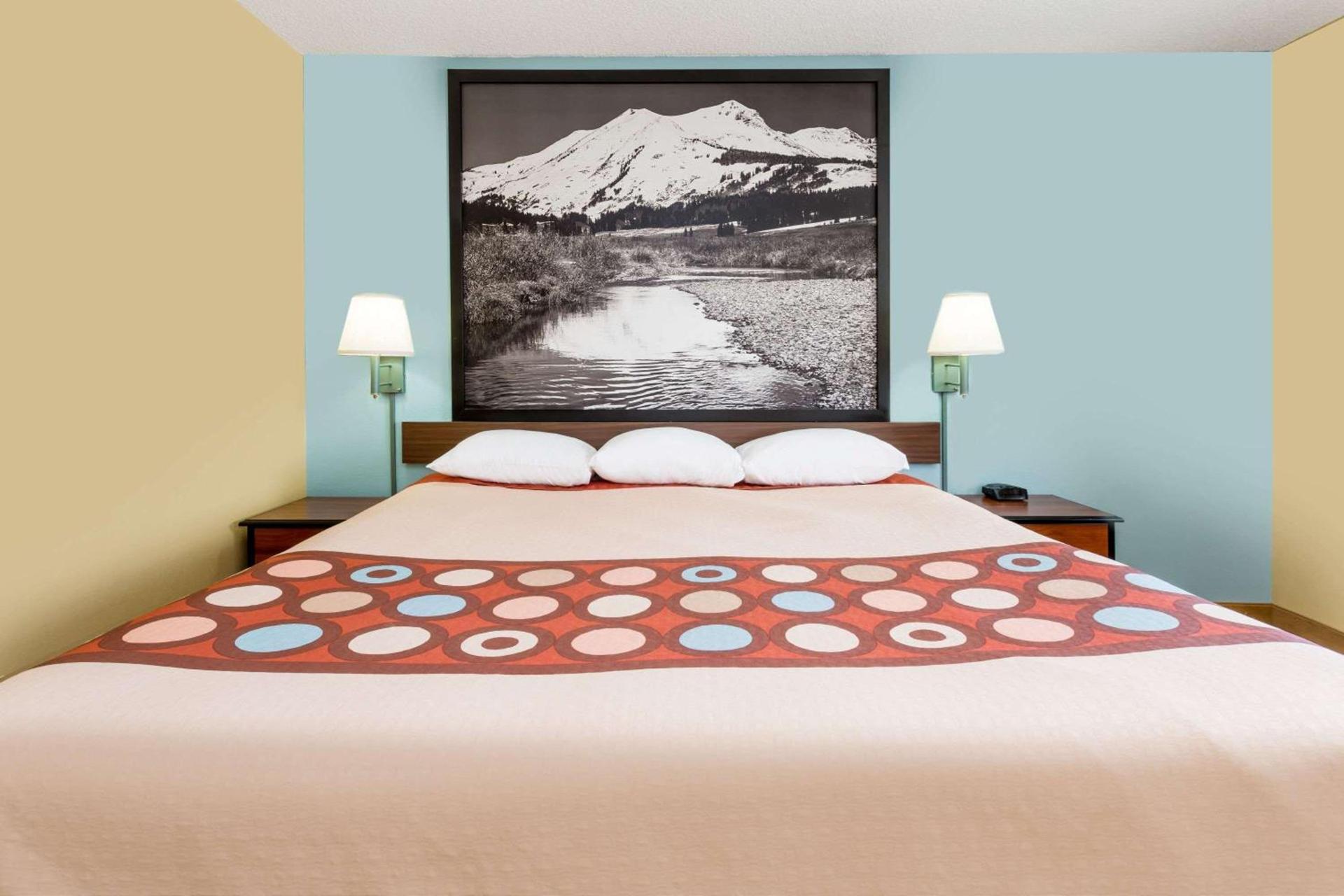 Super 8 by Wyndham Dillon/Breckenridge Area photo 9