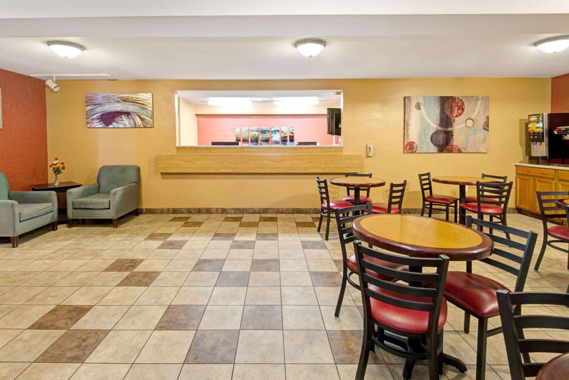 Garner Hotel Albuquerque West by IHG photo 7