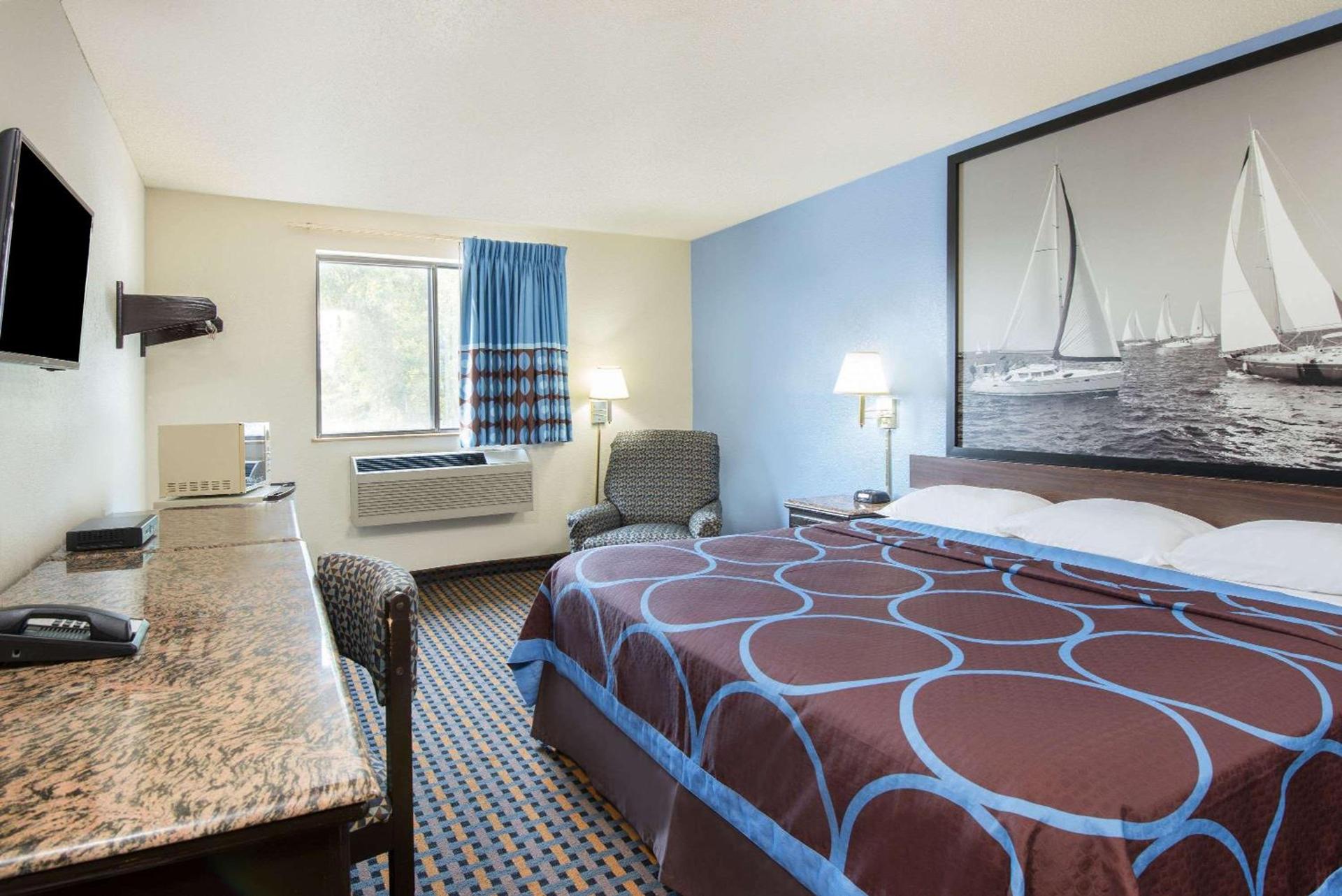 Super 8 by Wyndham New Castle photo 4