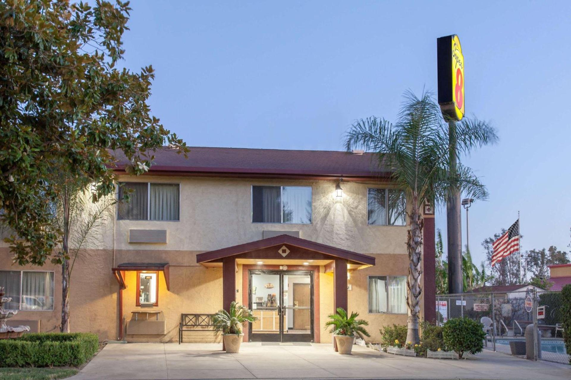 Super 8 by Wyndham Selma/Fresno Area — hotel in Selma
