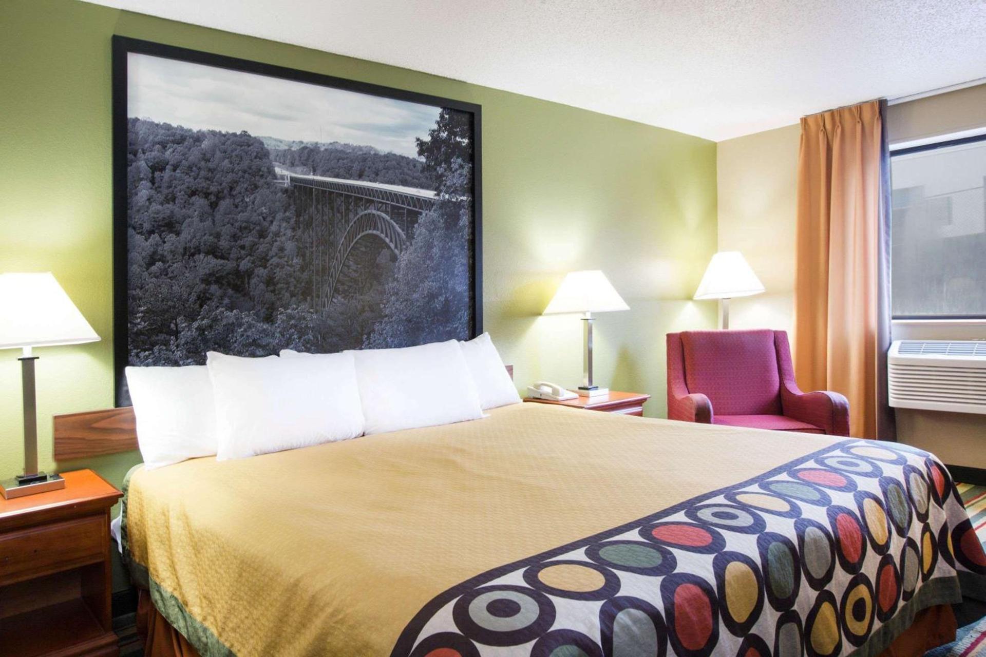 Super 8 by Wyndham Beckley photo 11