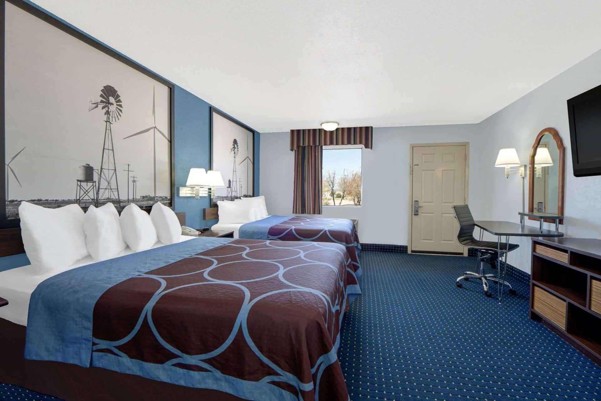 Super 8 by Wyndham Dumas TX photo 5