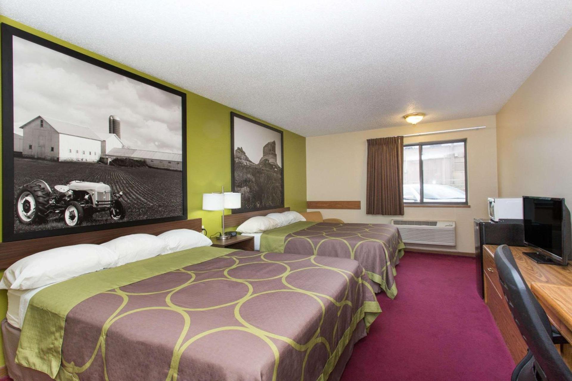 Super 8 by Wyndham Chadron NE photo 4