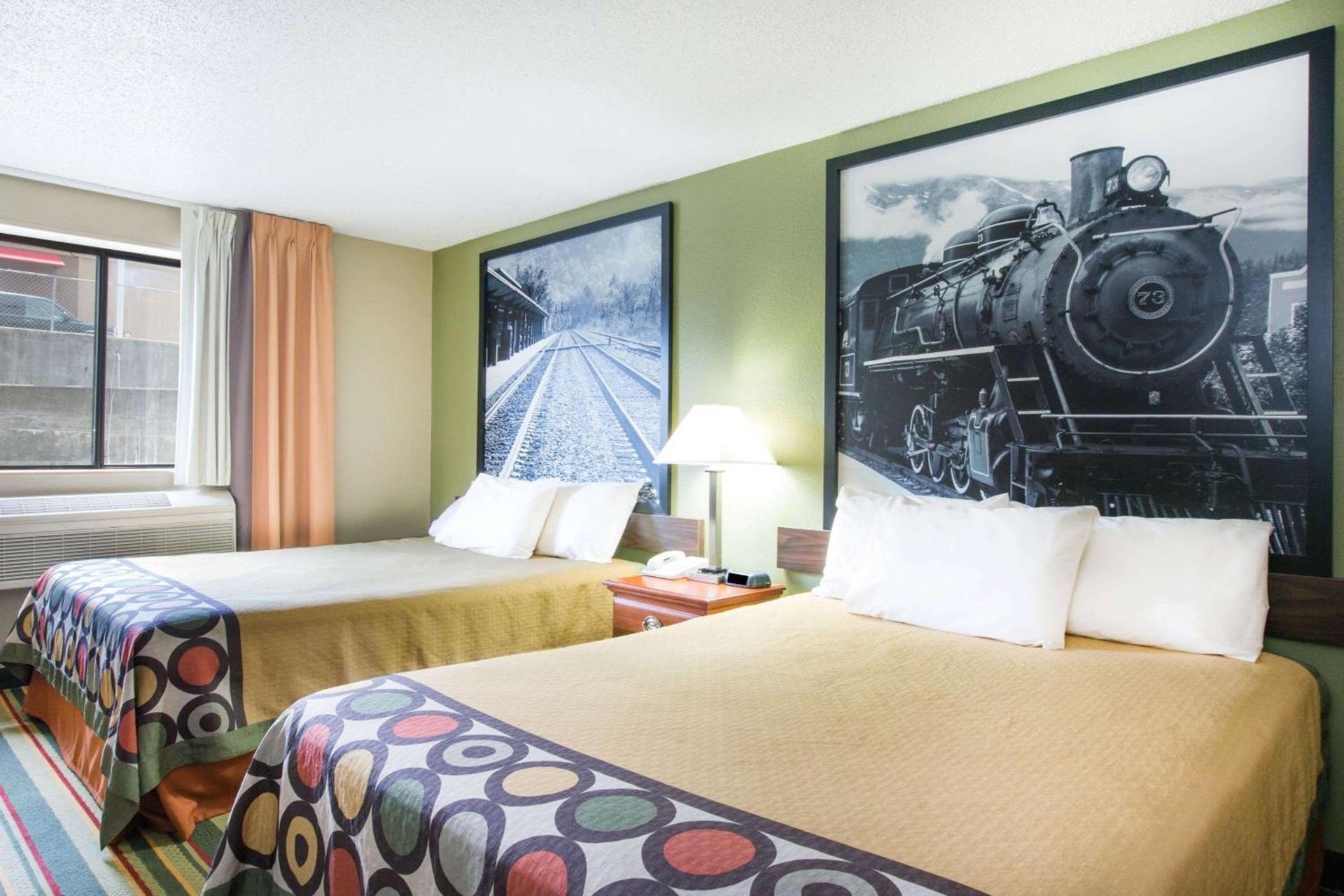 Super 8 by Wyndham Beckley photo 8