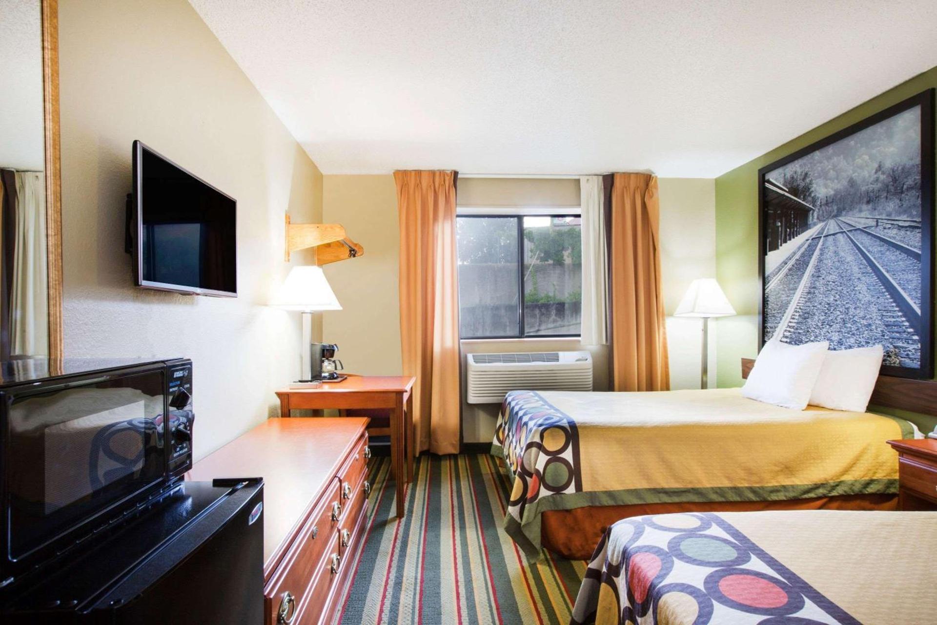 Super 8 by Wyndham Beckley photo 6