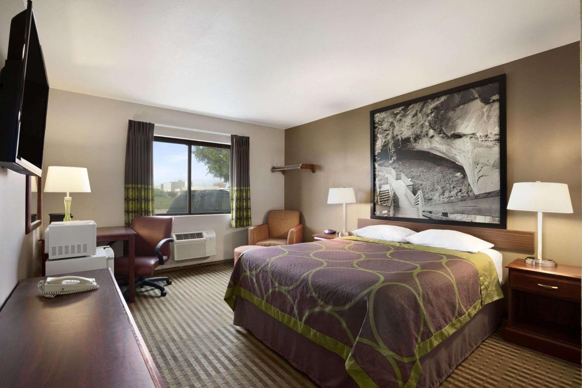 Super 8 by Wyndham Fremont NE photo 20