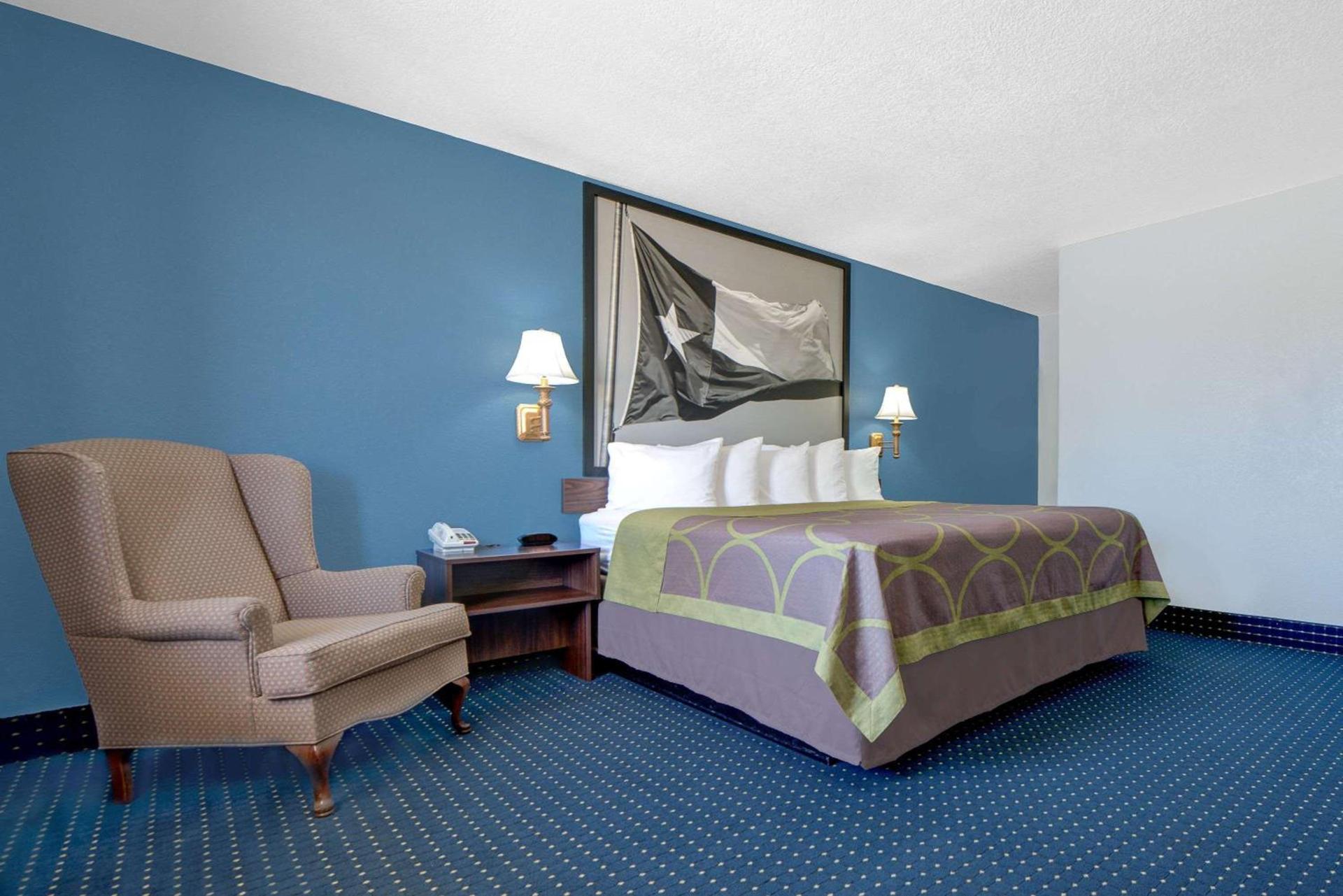 Super 8 by Wyndham Dumas TX photo 8