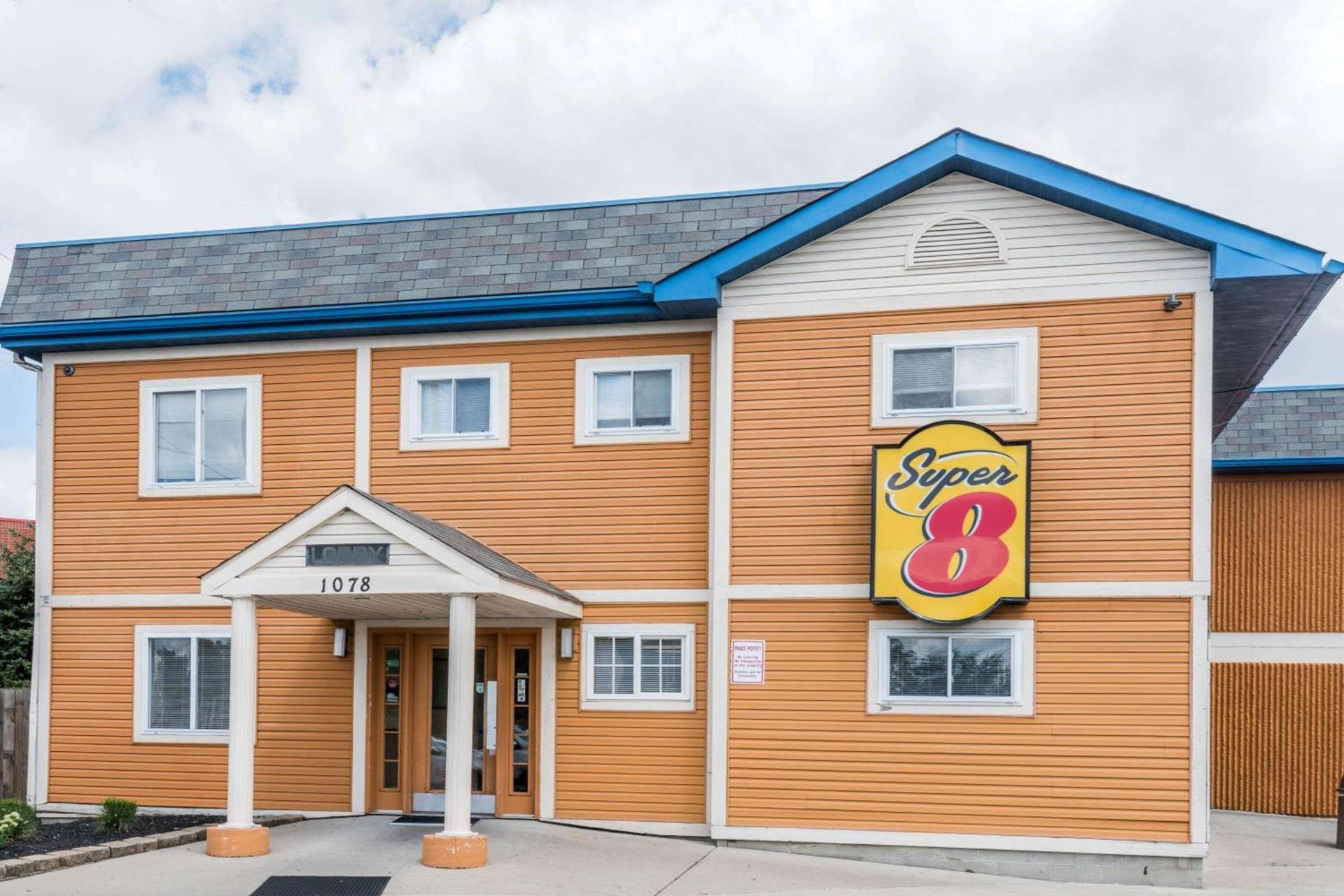 Super 8 by Wyndham Columbus photo 3