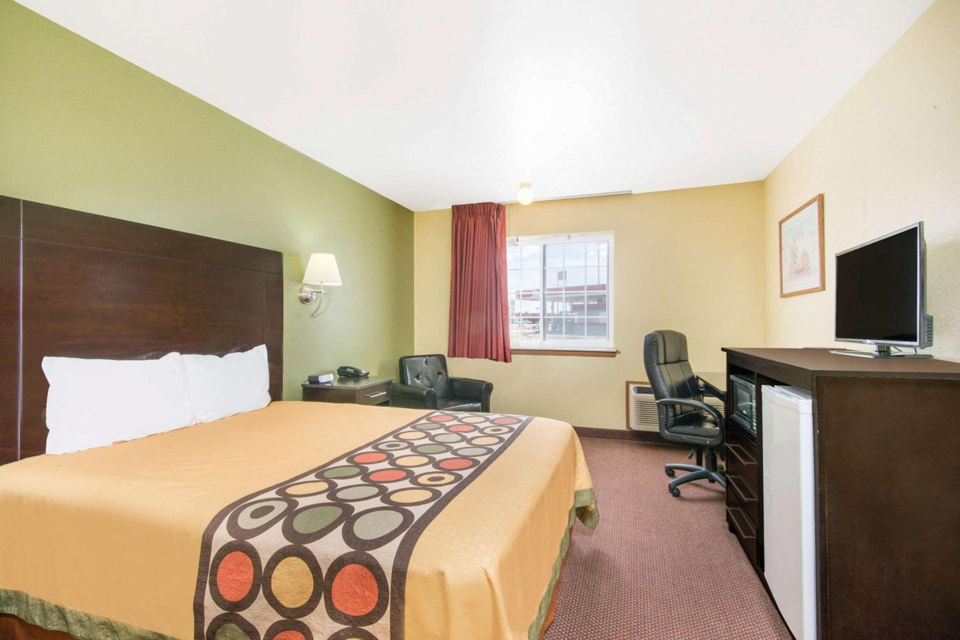 Super 8 by Wyndham Moriarty photo 7