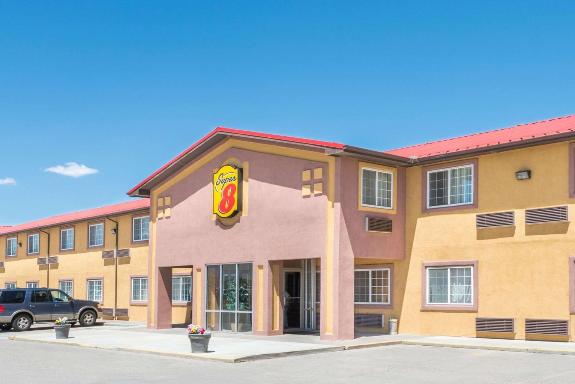 Super 8 by Wyndham Moriarty photo 2