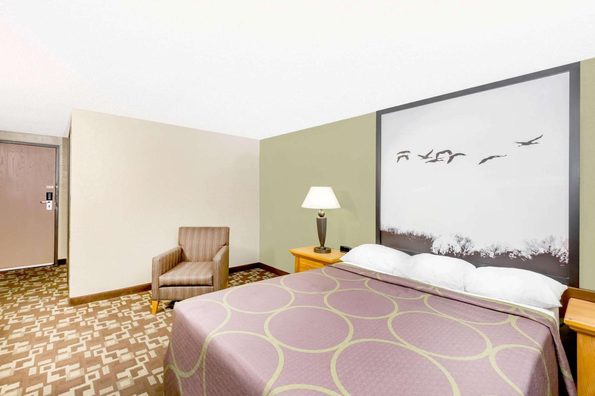 Super 8 by Wyndham Kearney photo 13