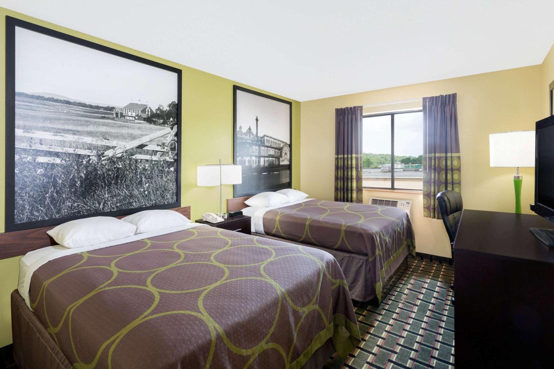 Super 8 by Wyndham Marietta photo 29