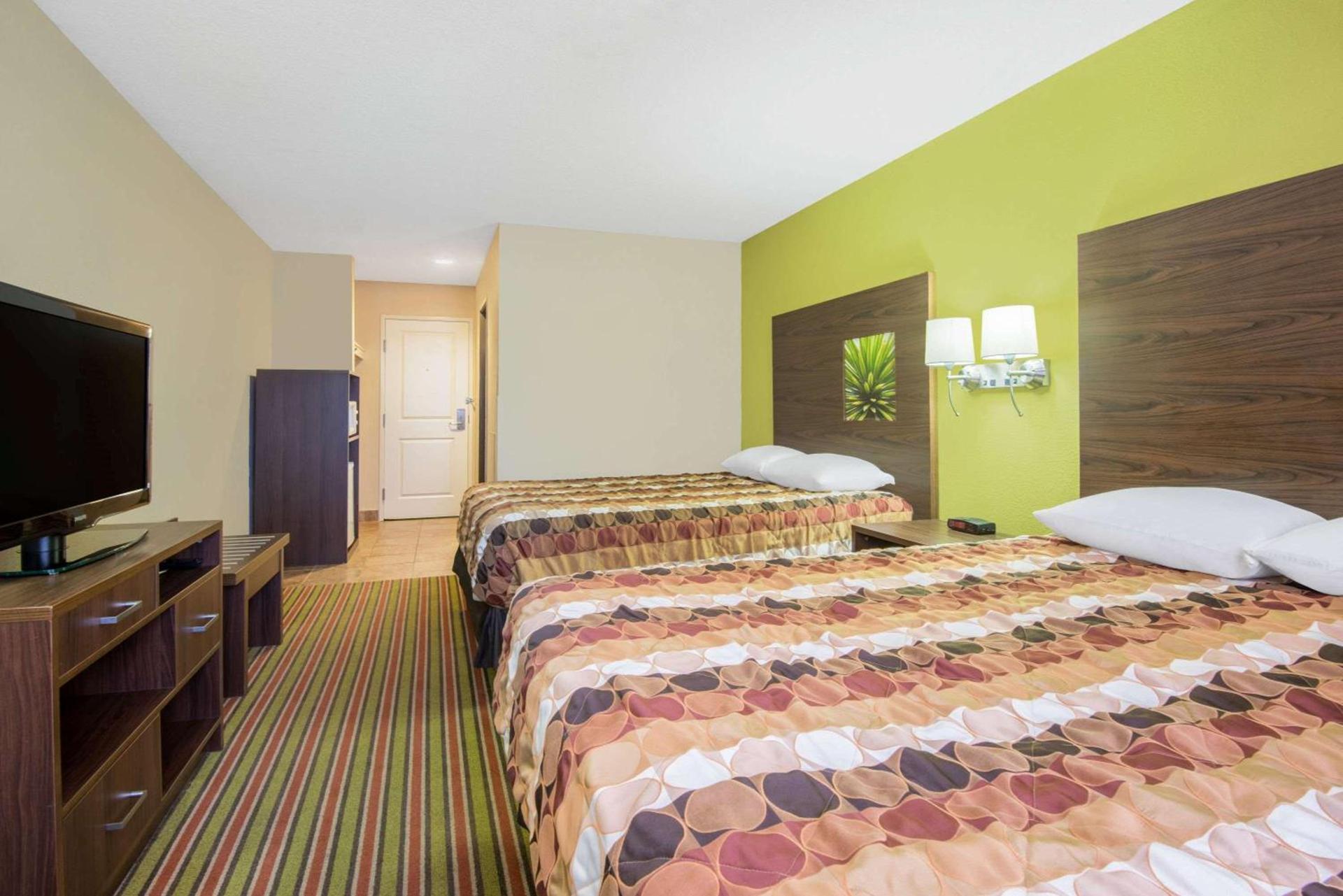 Super 8 by Wyndham Portales photo 7