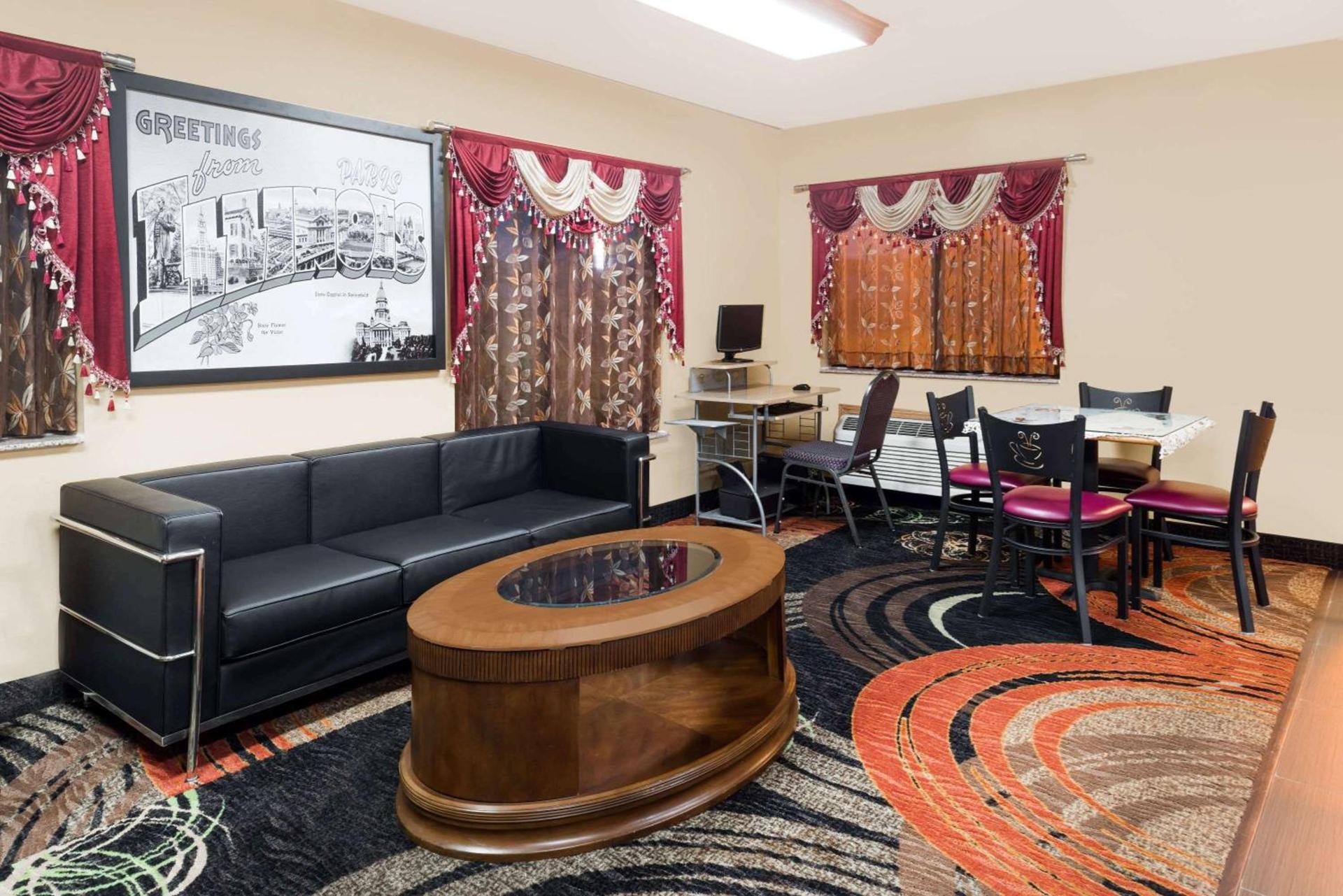 Super 8 by Wyndham Paris IL photo 6