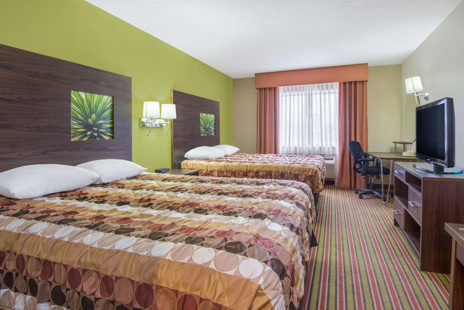 Super 8 by Wyndham Portales photo 5