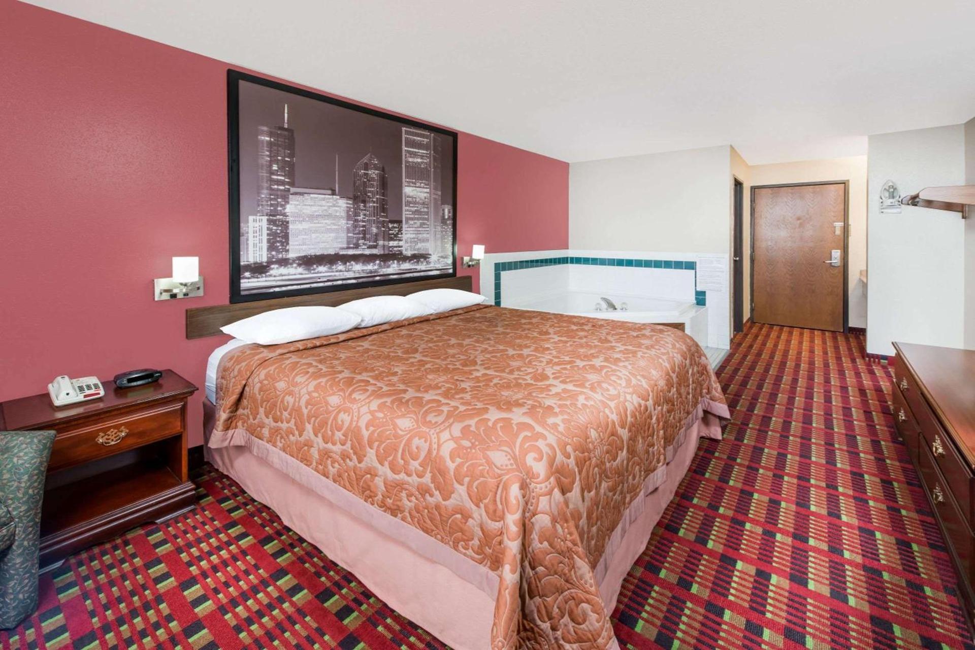 Super 8 by Wyndham Paris IL photo 14