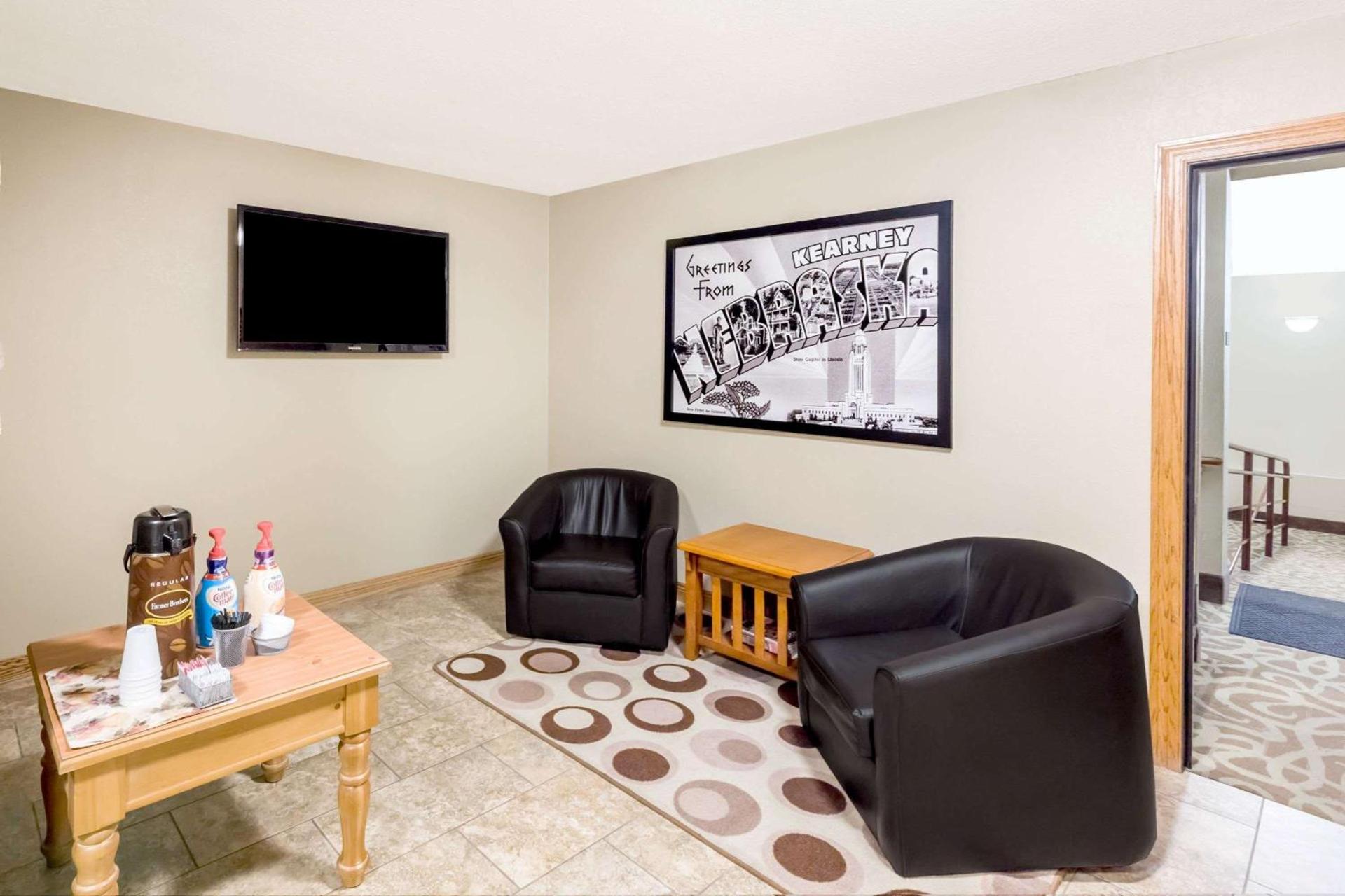 Super 8 by Wyndham Kearney photo 14