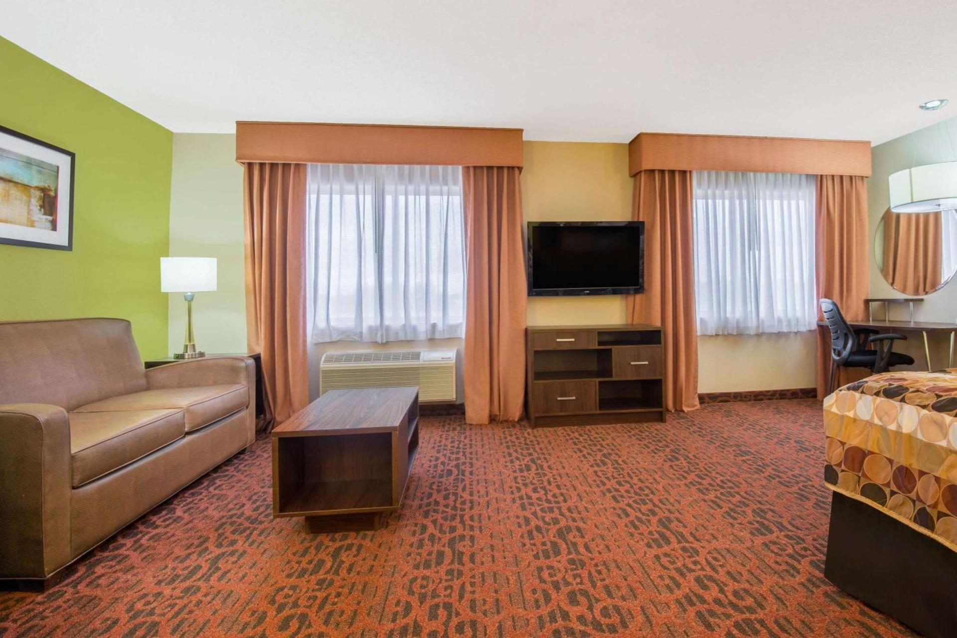 Super 8 by Wyndham Portales photo 11