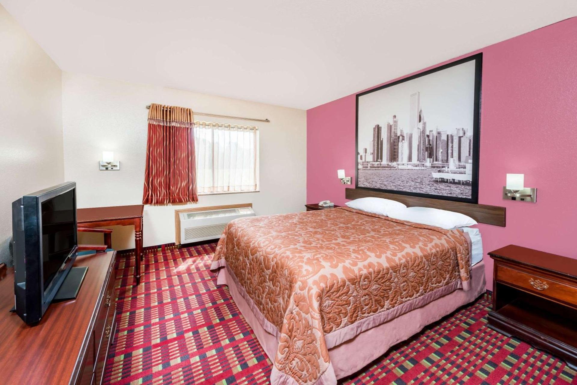 Super 8 by Wyndham Paris IL photo 7