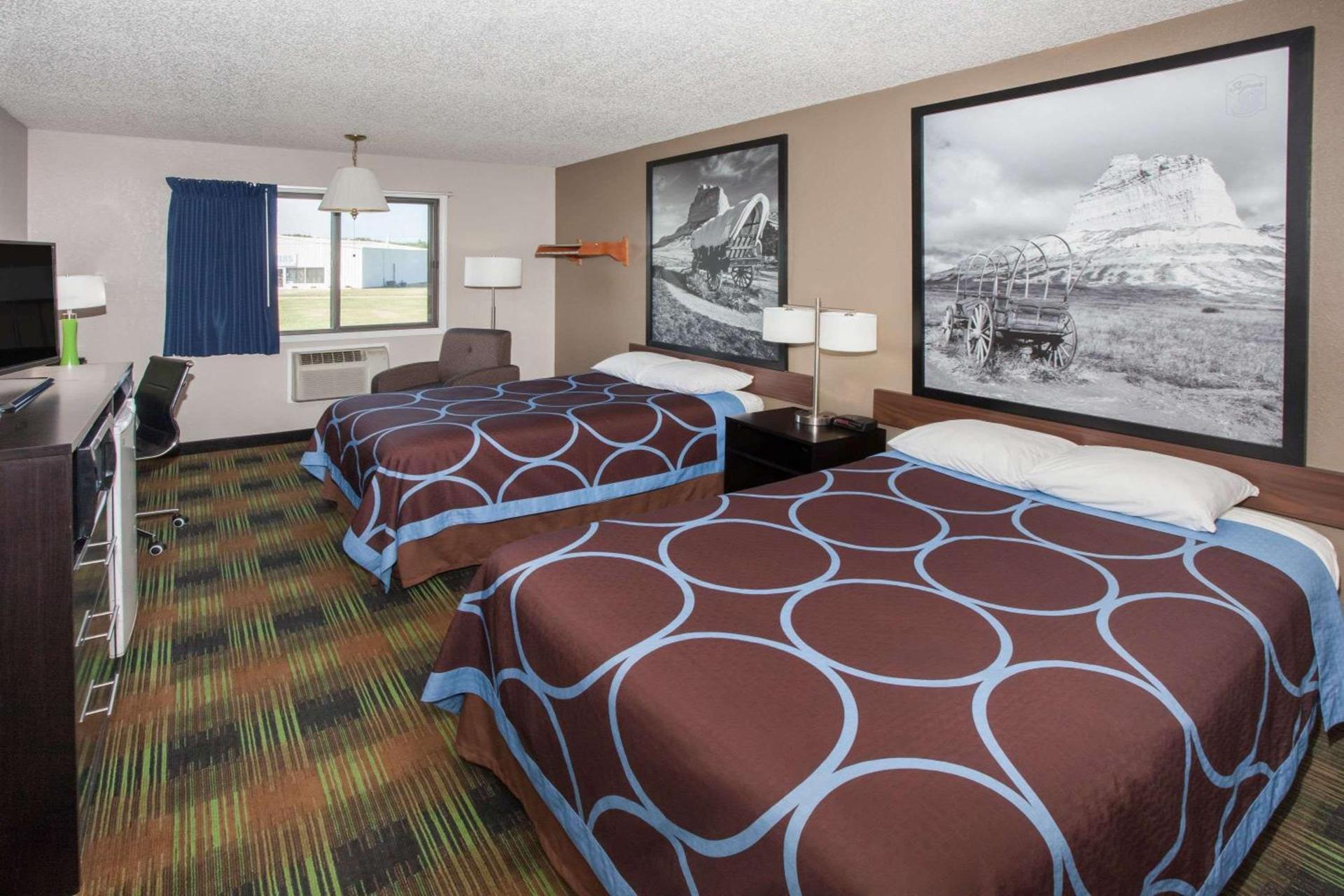 Super 8 by Wyndham Keokuk photo 9