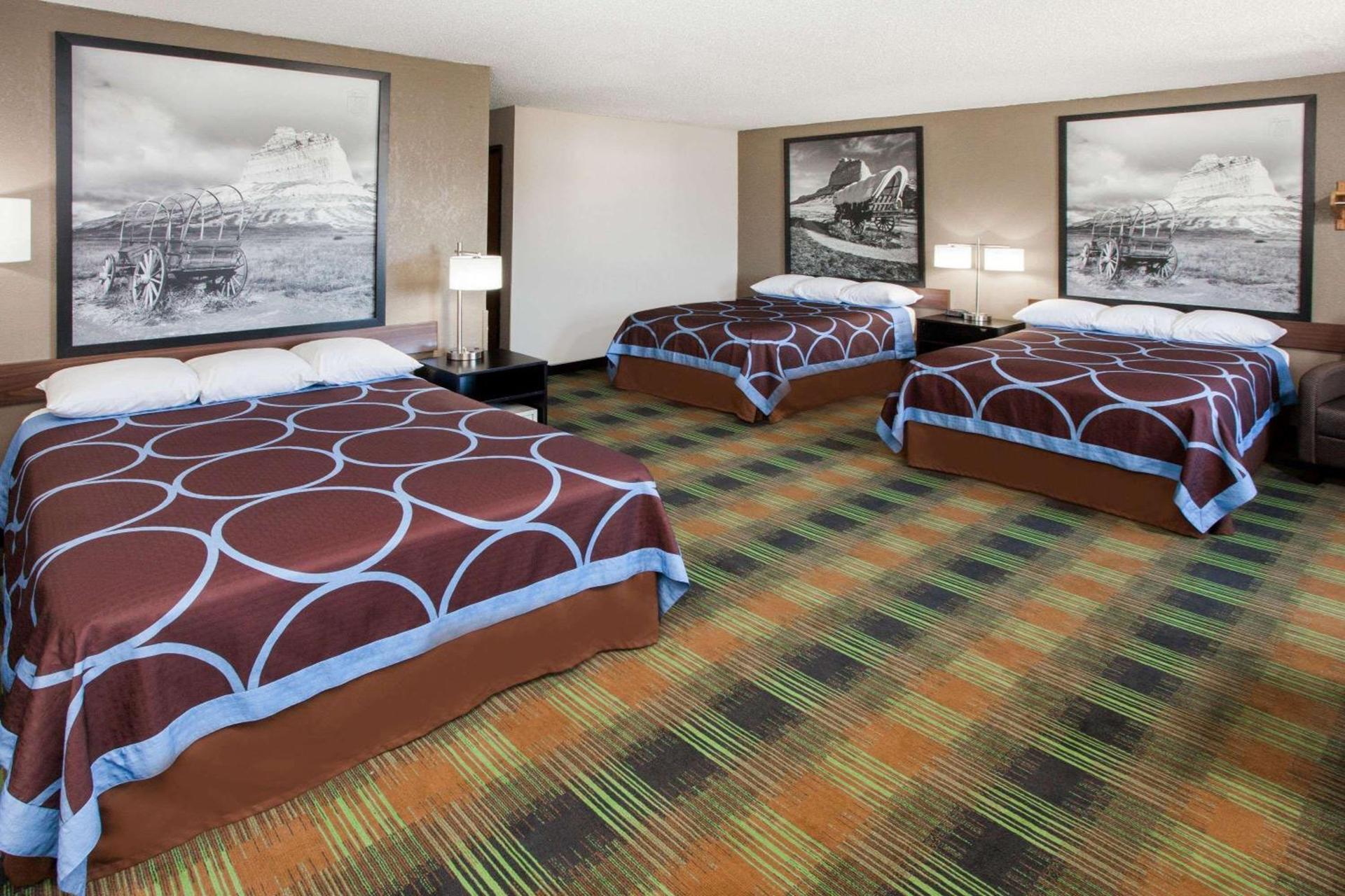 Super 8 by Wyndham Keokuk photo 10