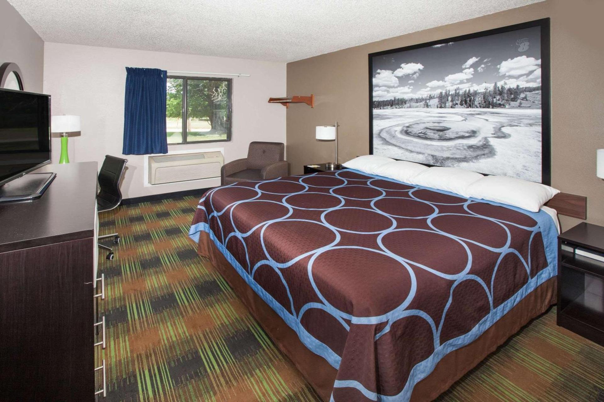 Super 8 by Wyndham Keokuk photo 7