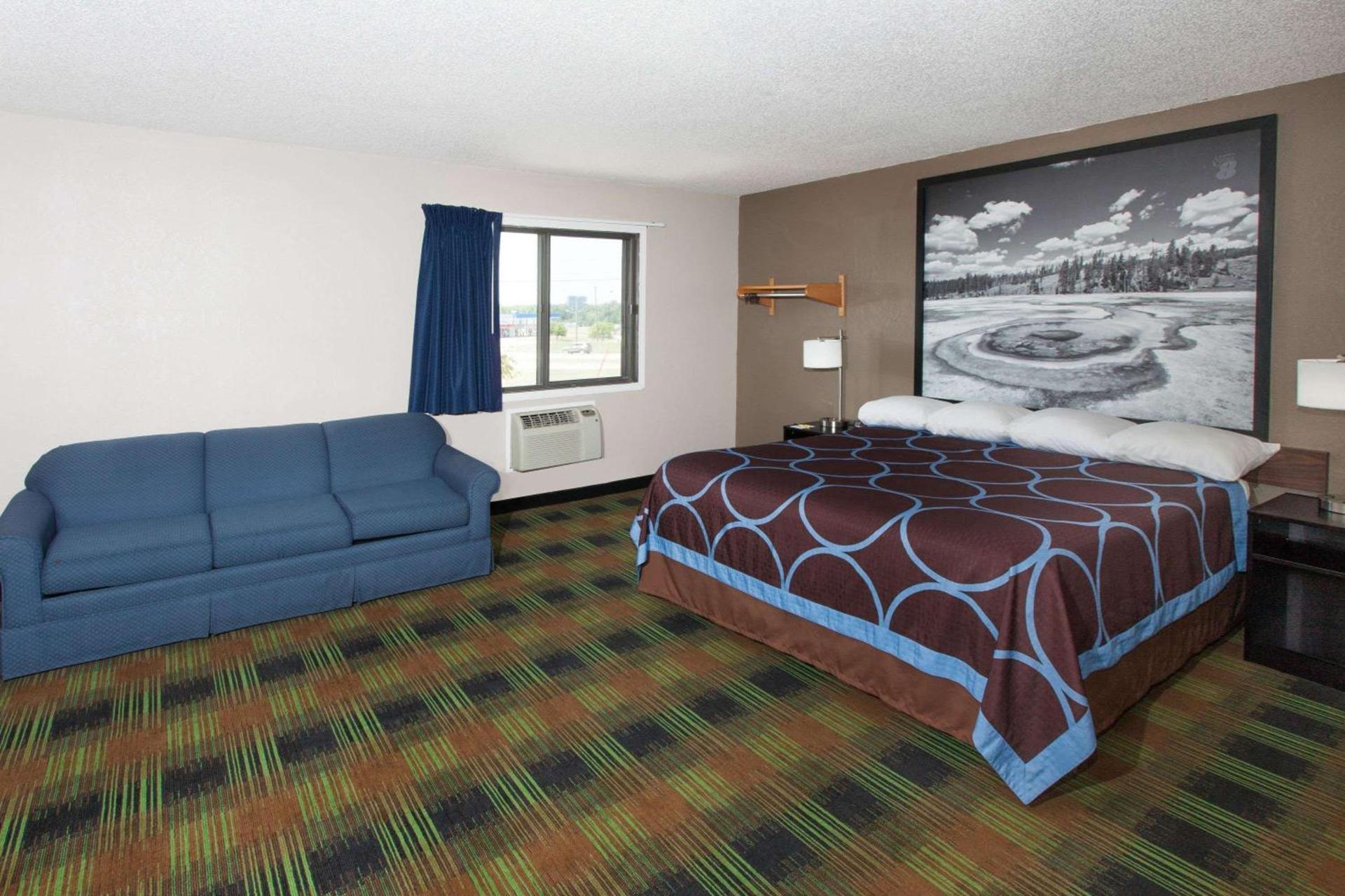 Super 8 by Wyndham Keokuk photo 15