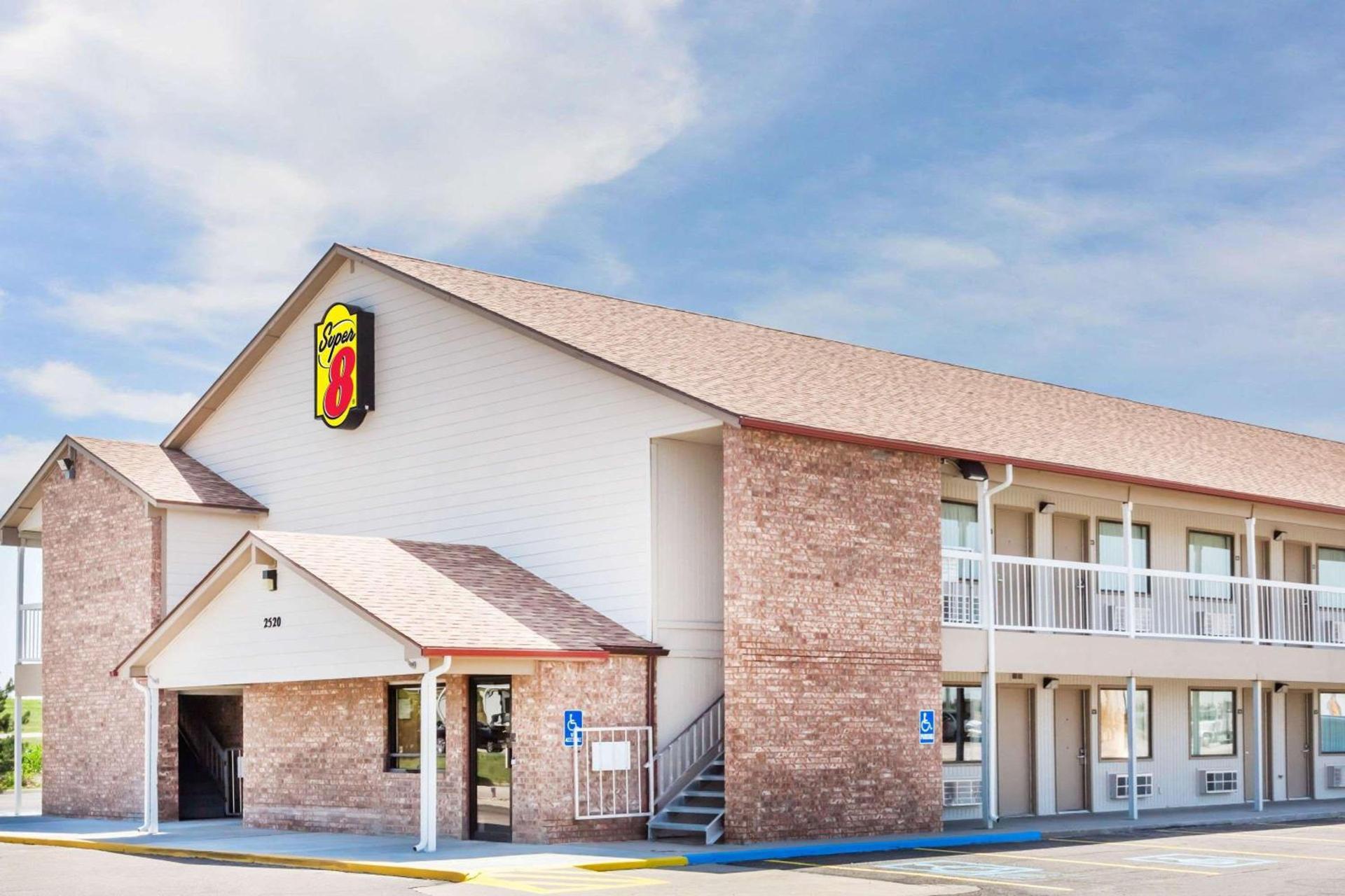 Super 8 by Wyndham Goodland photo 33