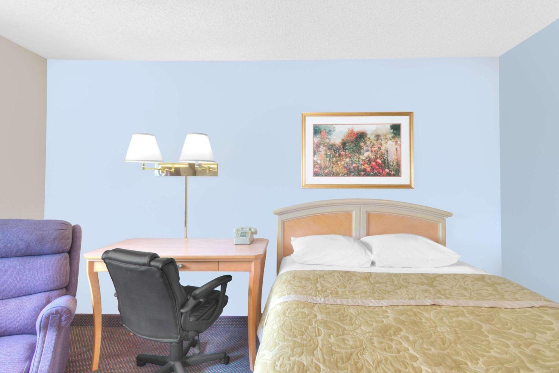 Super 8 by Wyndham Augusta photo 8