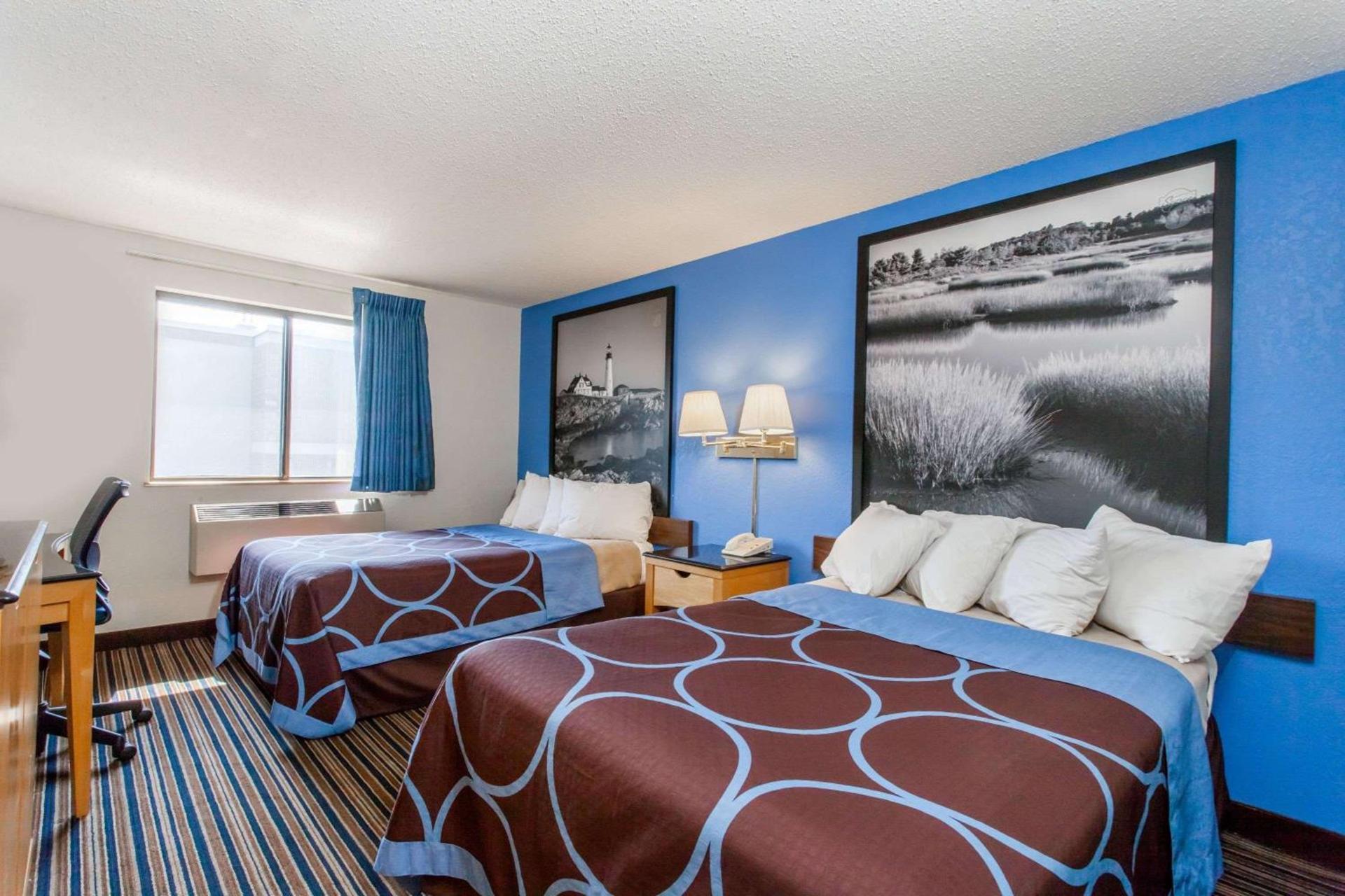 Super 8 by Wyndham Lewiston Auburn Area photo 8