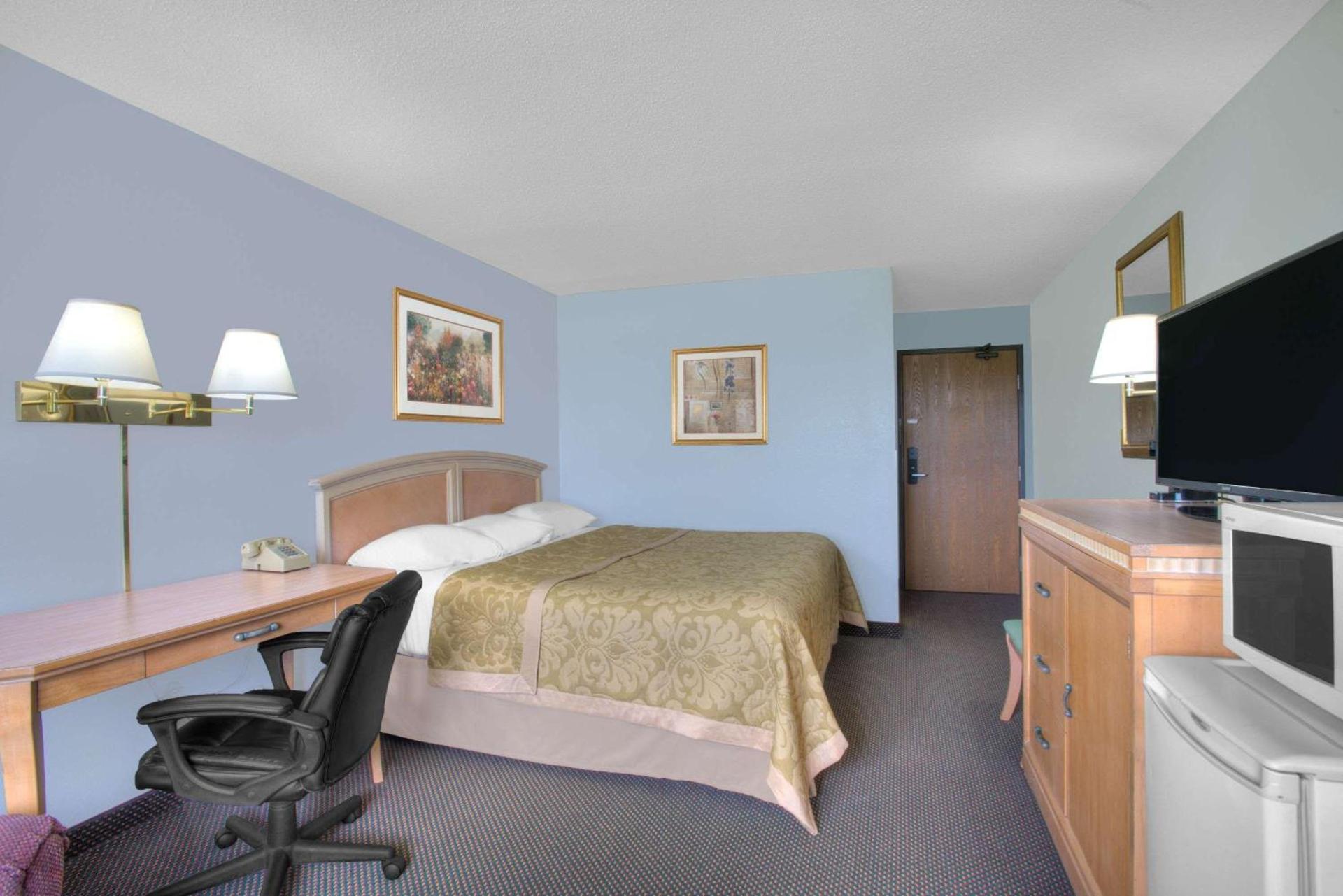 Super 8 by Wyndham Augusta photo 12