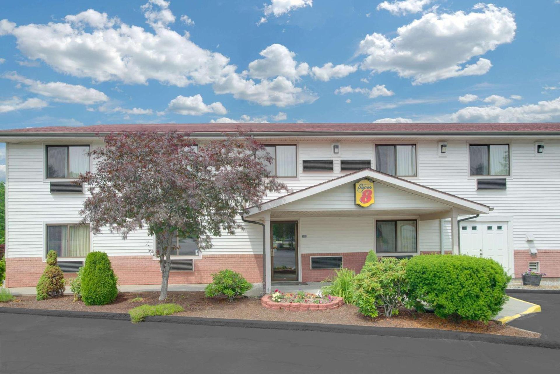 Super 8 by Wyndham Augusta photo 2