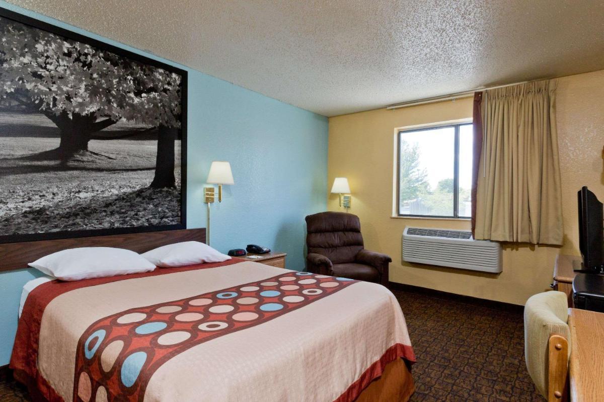 Super 8 by Wyndham Lexington Park/California Area photo 5